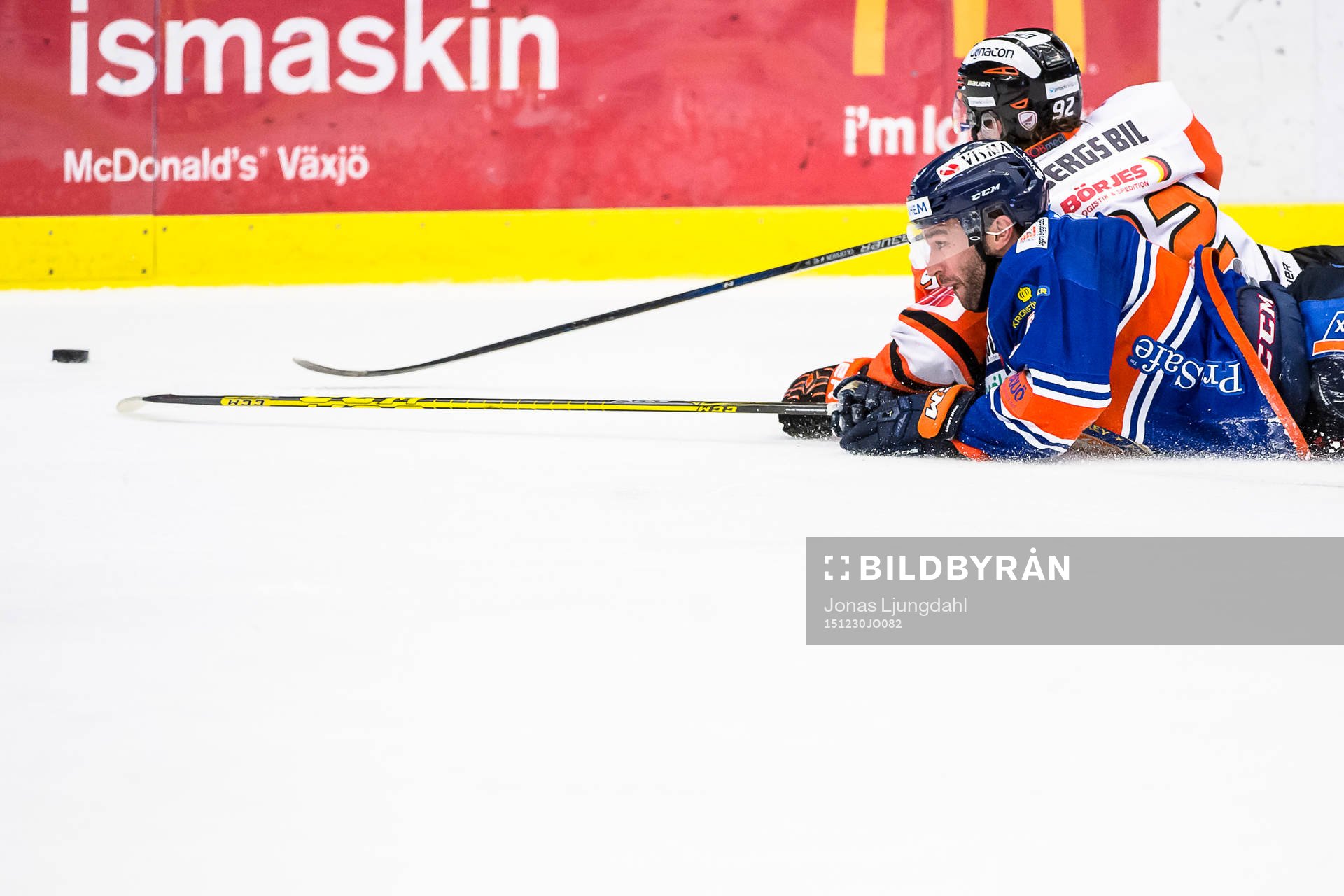 Växjös Josh Hennessy faller