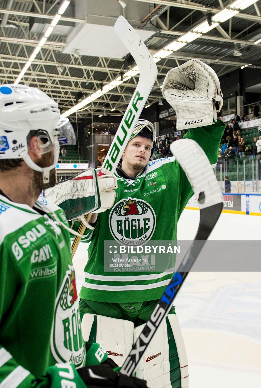 Rögles målvakt Oscar Dansk jublar