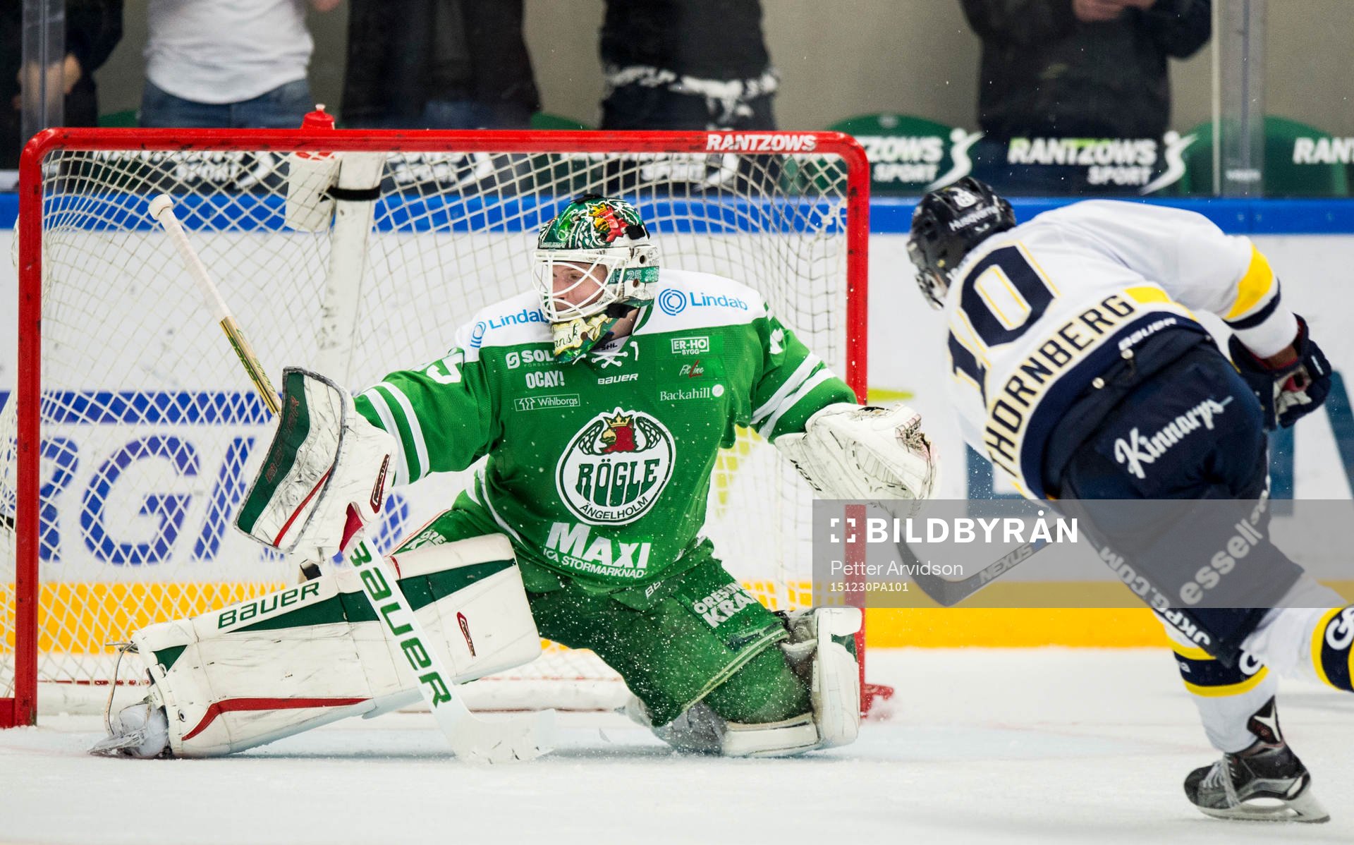 s Martin Thörnberg gör 5-1 bakom Rögles målvakt Oscar