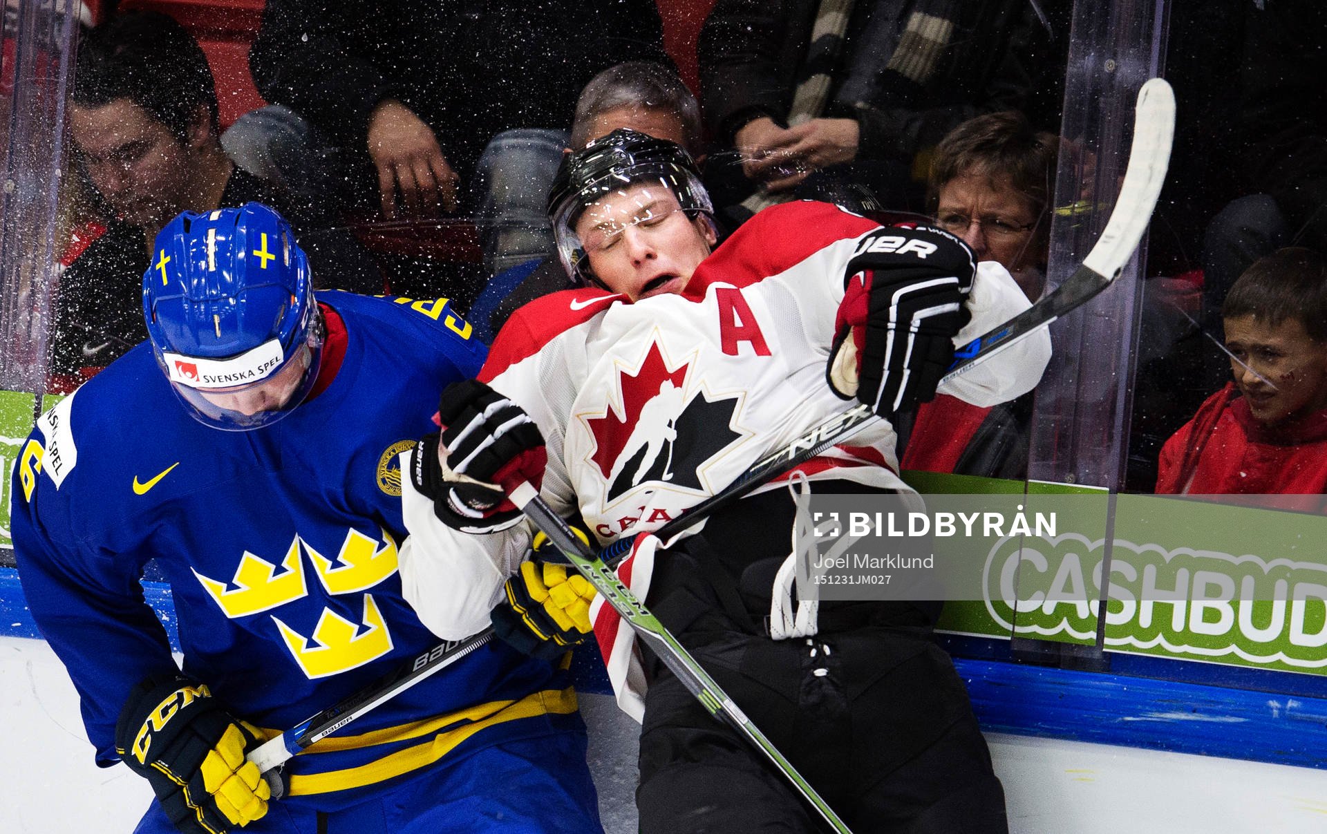 Sveriges Carl Grundström i en duell med Kanadas Joe