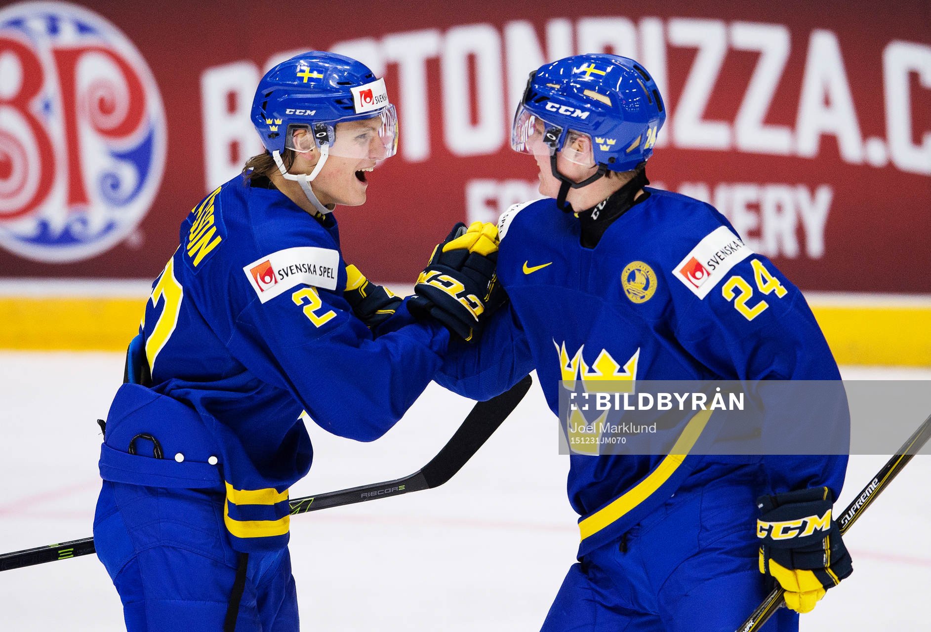 Sveriges Anton Karlsson och Jens Lööke jublar