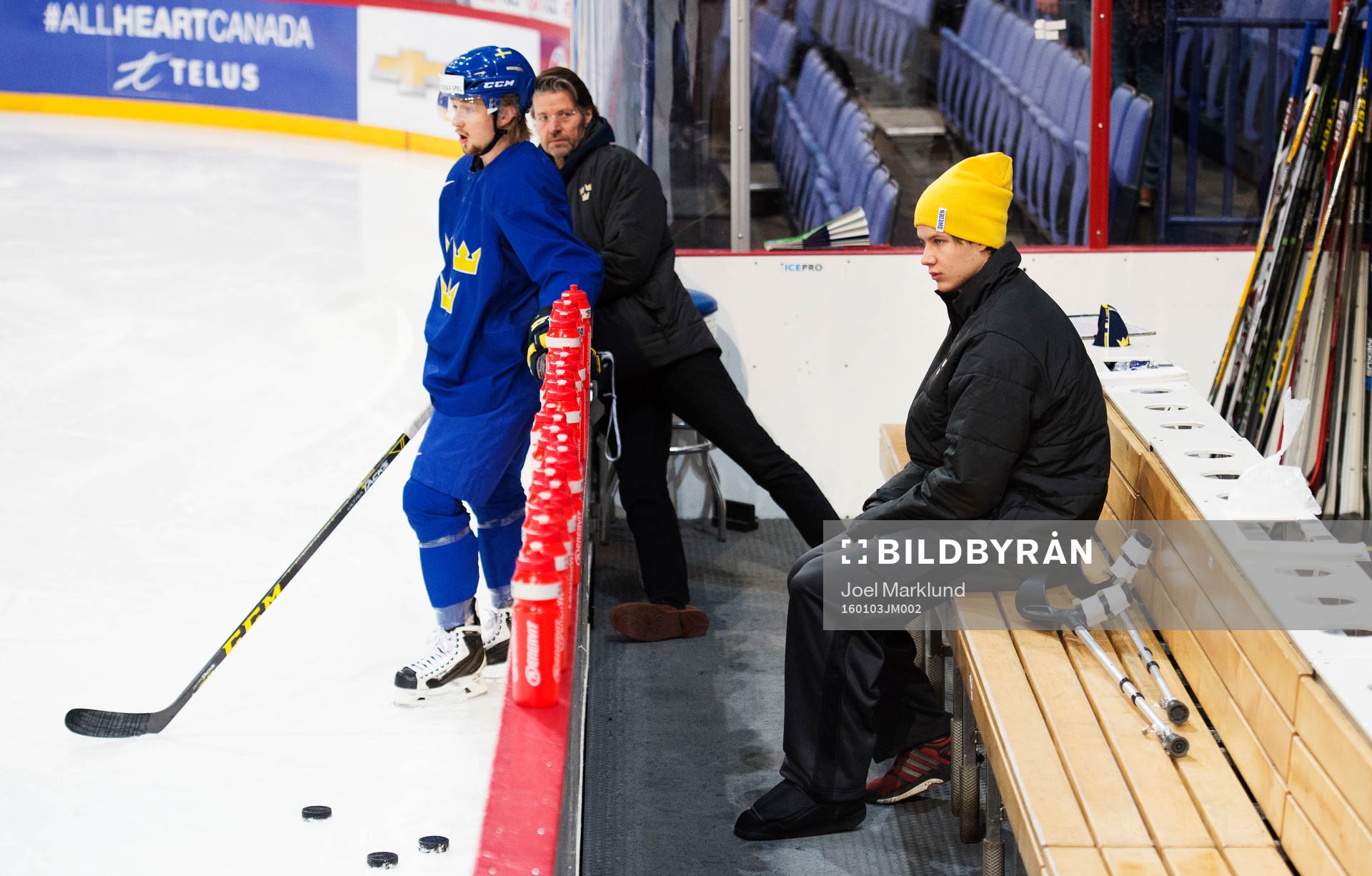 Skadade Adam Ollas Mattsson på Sveriges träning