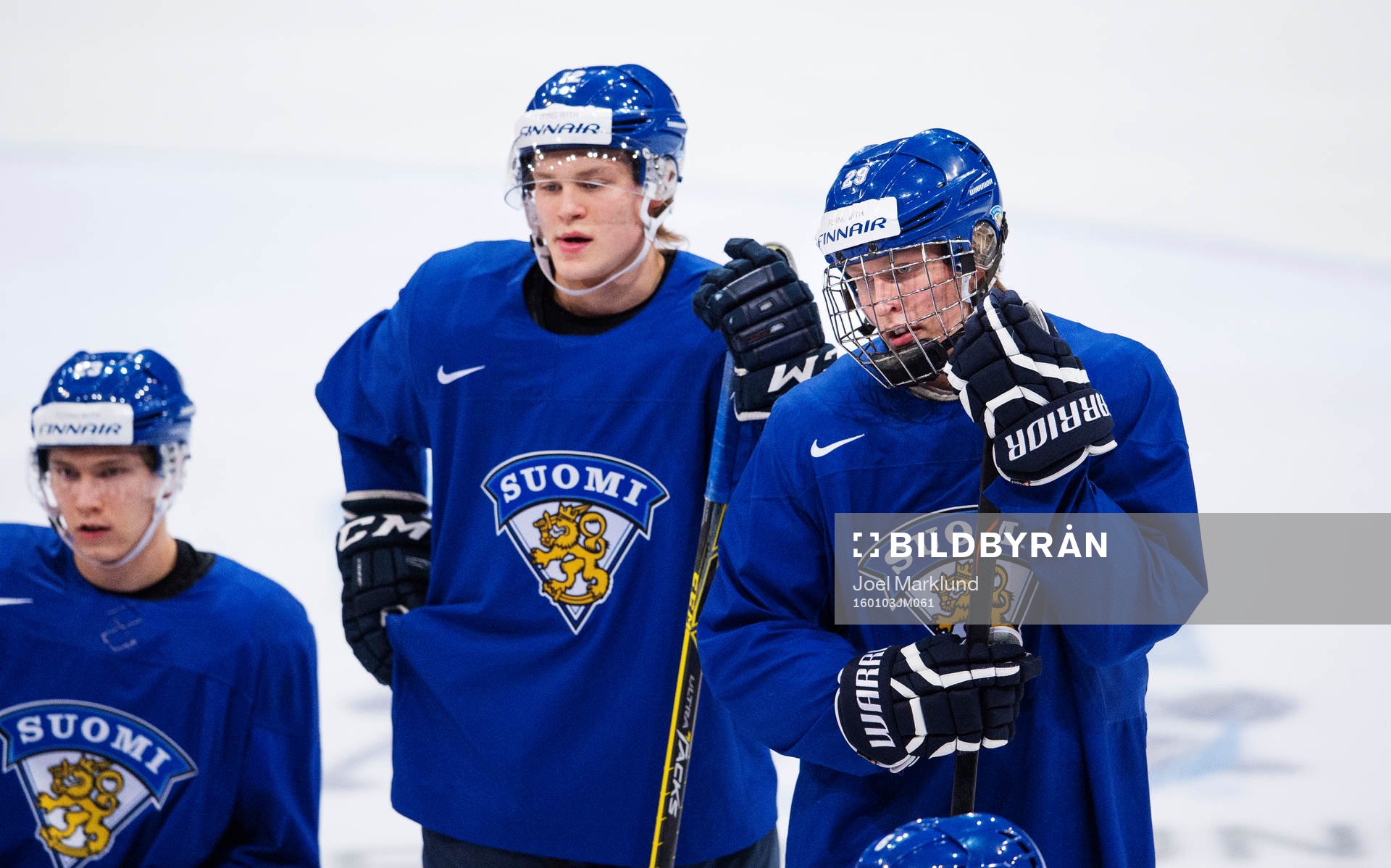 Patrik Laine (t h) på Finlands träning