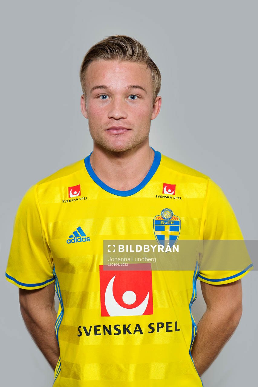 Nicklas Bärkroth, spelare i Sveriges fotbollslandslag