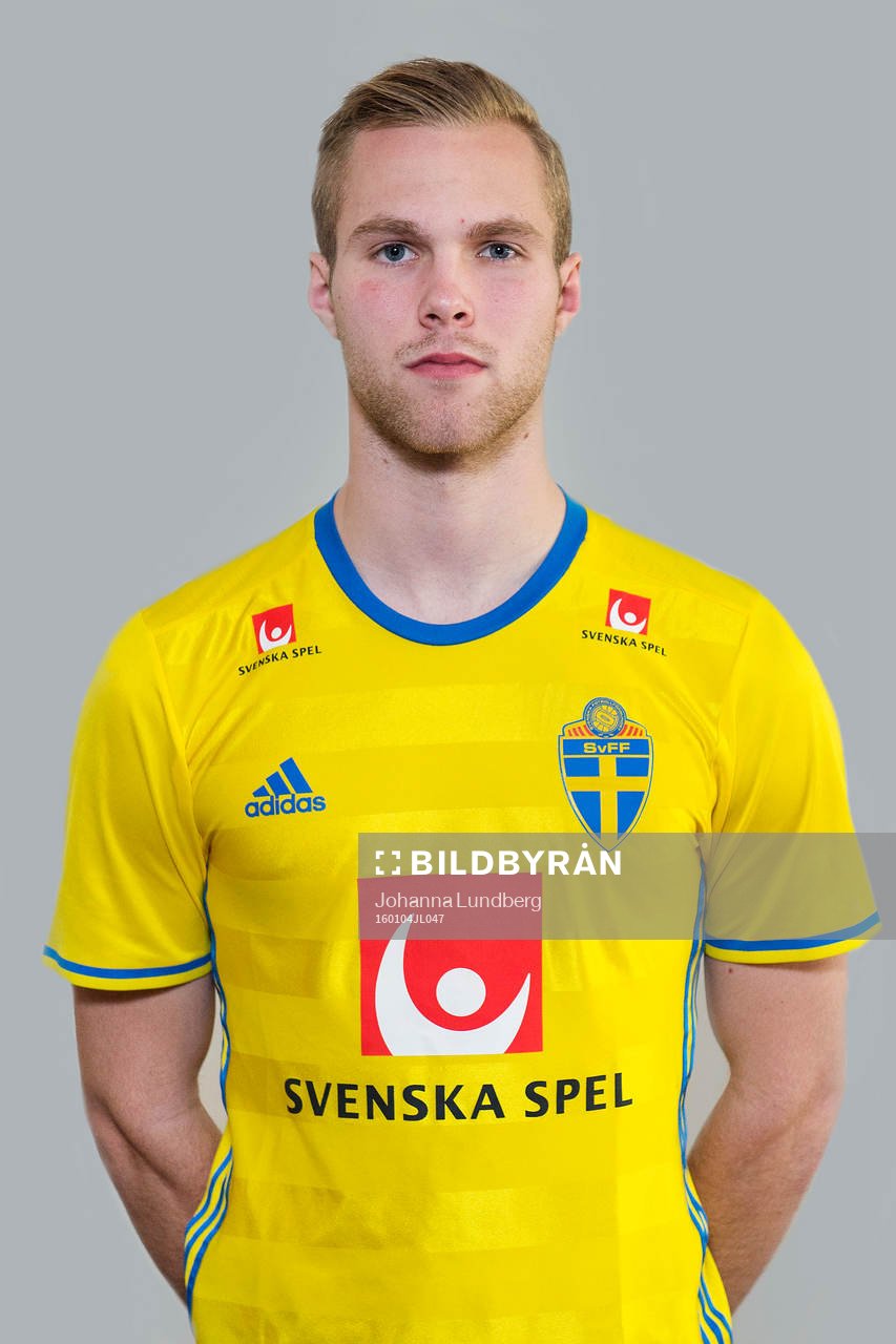 Gustav Engvall, spelare i Sveriges fotbollslandslag