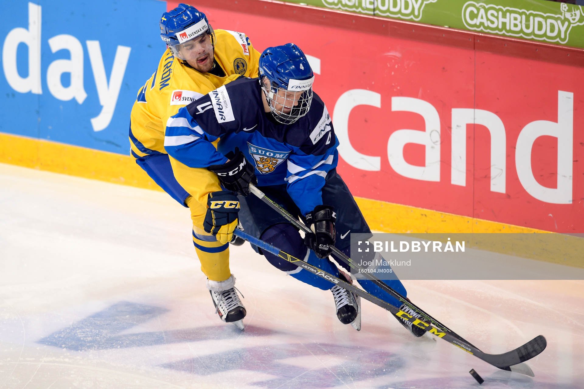 Sveriges Axel Holmström och Finlands Olli Juolevi