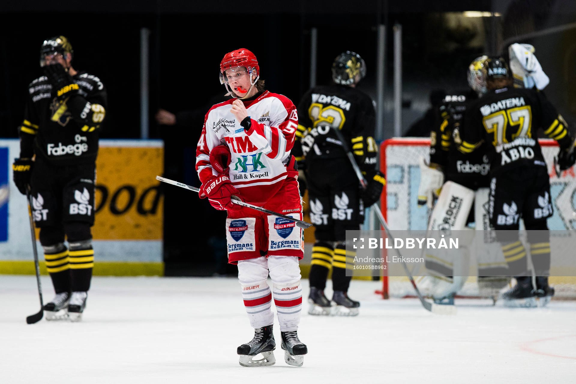 Timrås Jonathan Dahlén hänger med huvudet