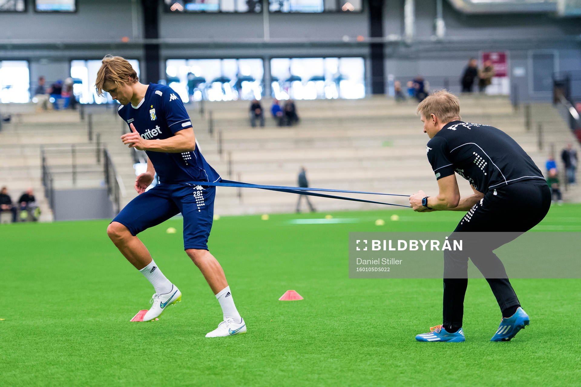 Thomas Rogne kör rehabträning