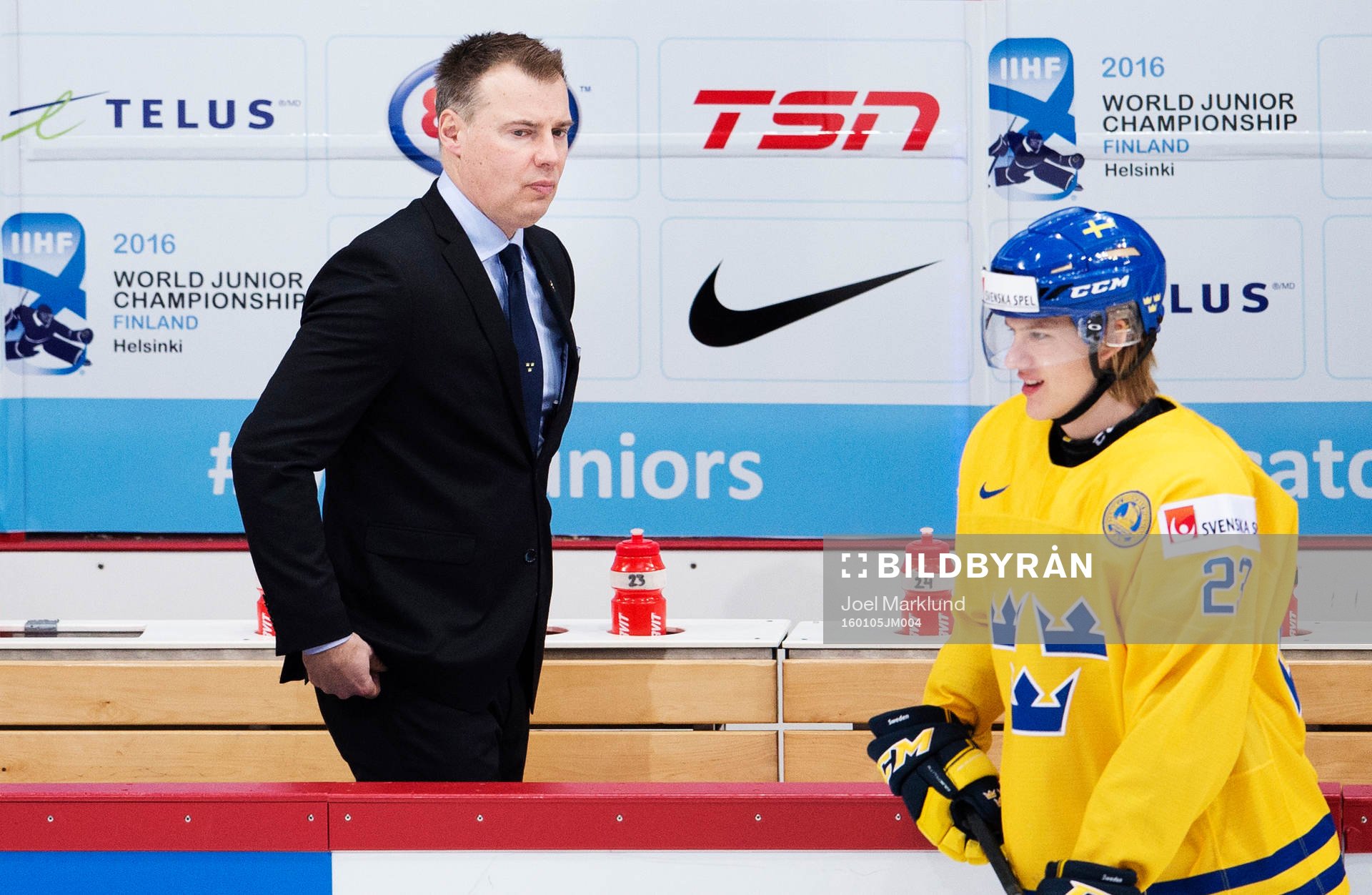 Sveriges förbundskapten Rikard Grönborg och Oskar
