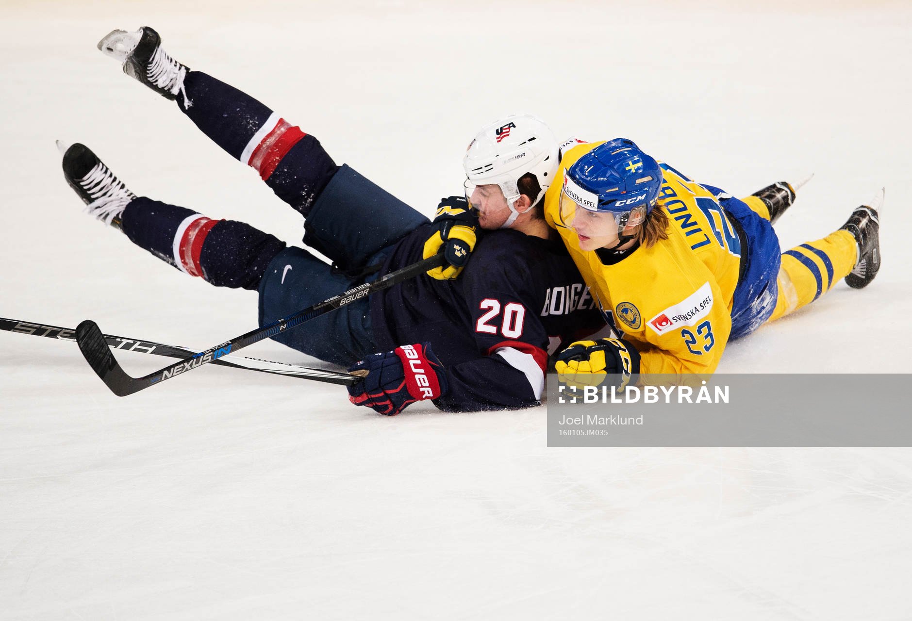 s Will Borgen och Sveriges Oskar Lindblom