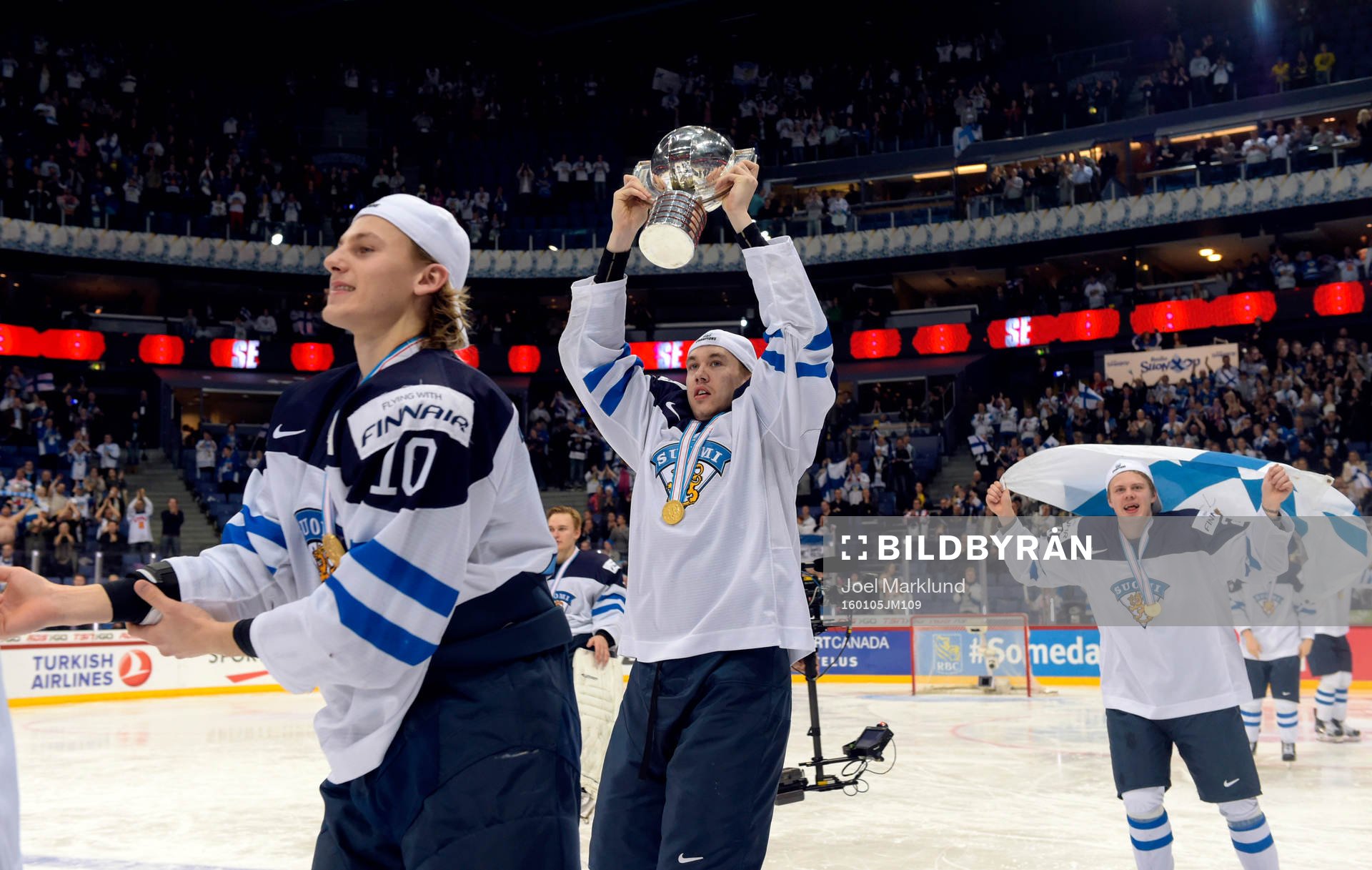 Finlands Roope Hintz, Vili Saarijärvi och Kasperi Kapanen