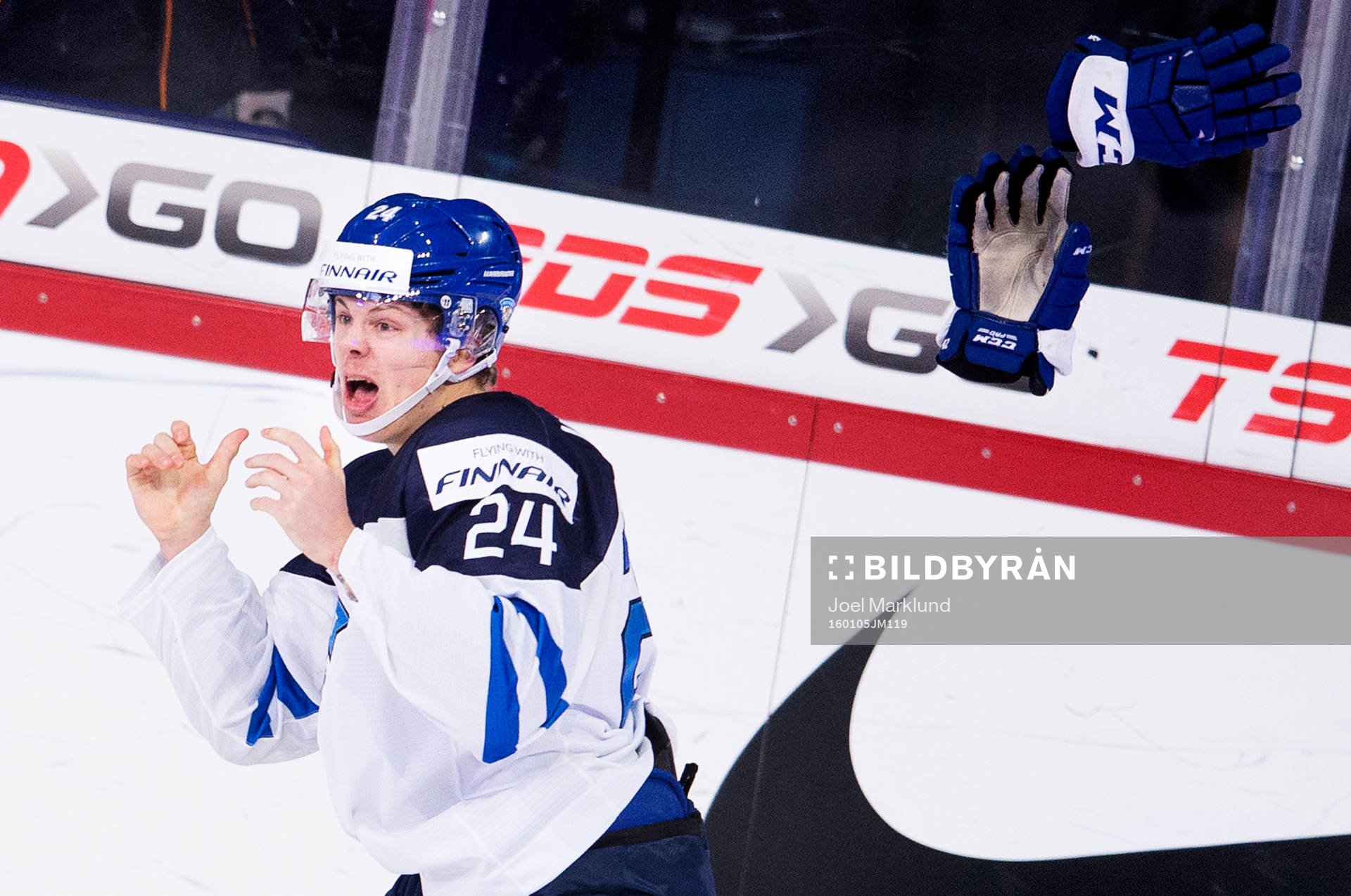 Finlands Kasperi Kapanen jublar