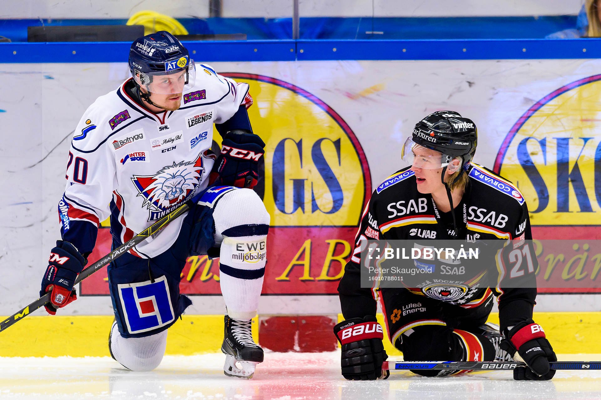 Linköpings Nick Sörensen och Luleås Emil Sylvegård på
