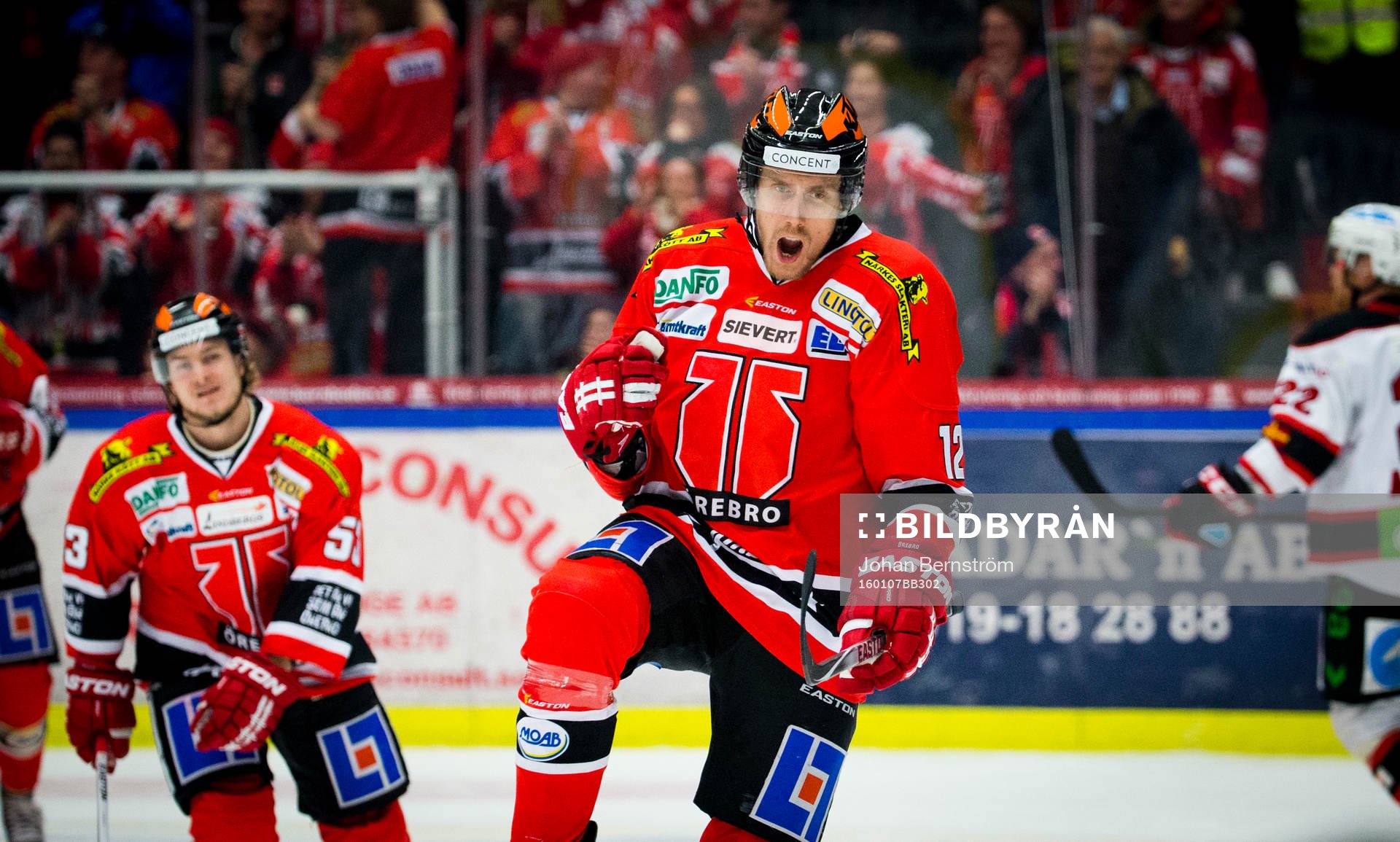 Örebros Marko Anttila gör 1-0 och jublar