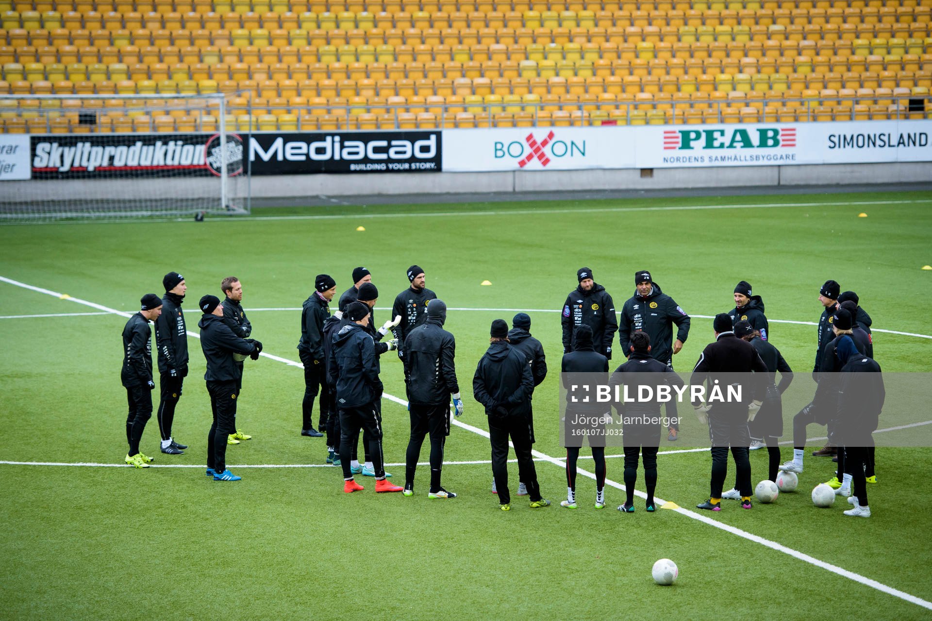 Spelarna samlas