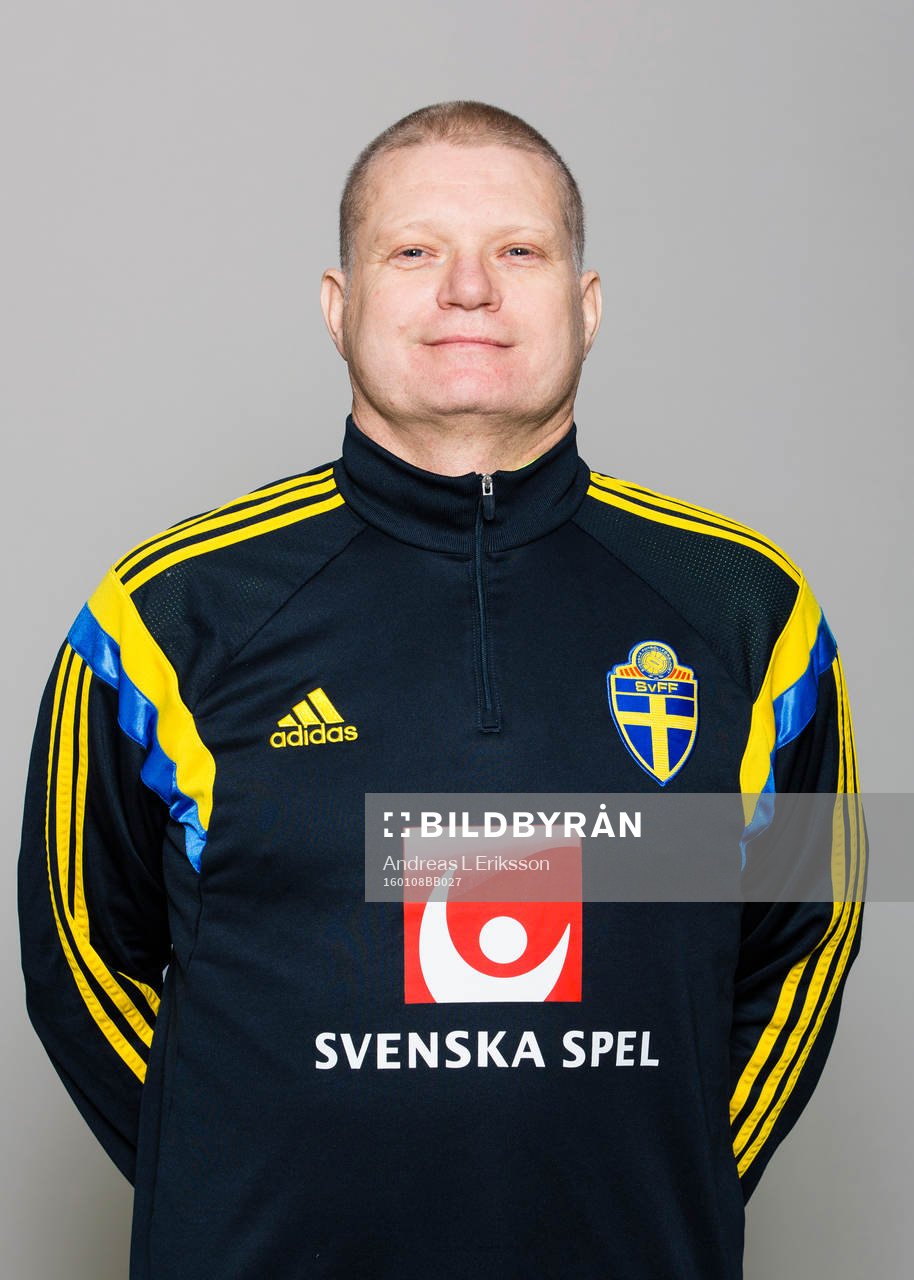 Förbundskapten Tomas Turesson i P19-landslaget