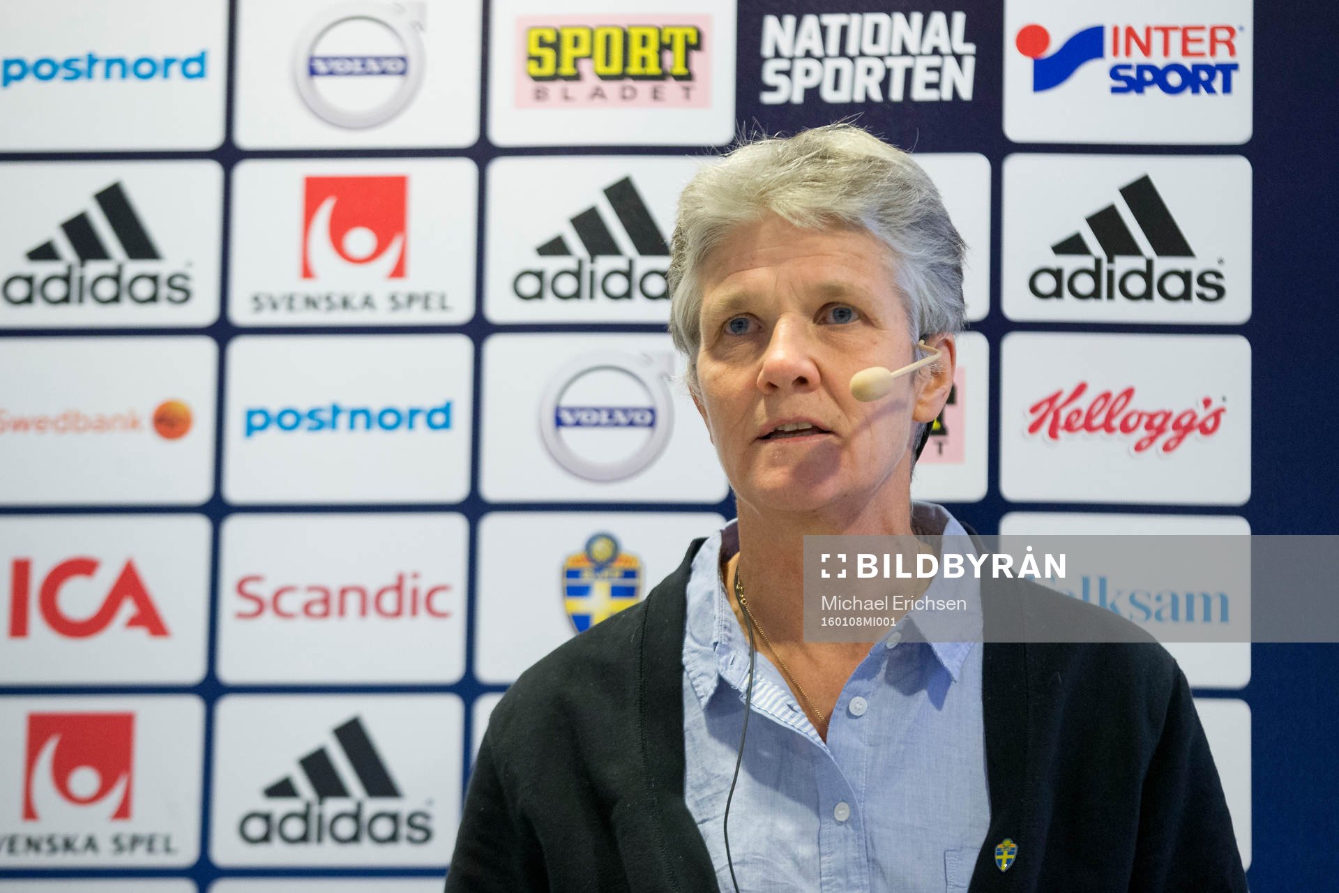Sveriges förbundskapten i fotboll Pia Sundhage presenterar