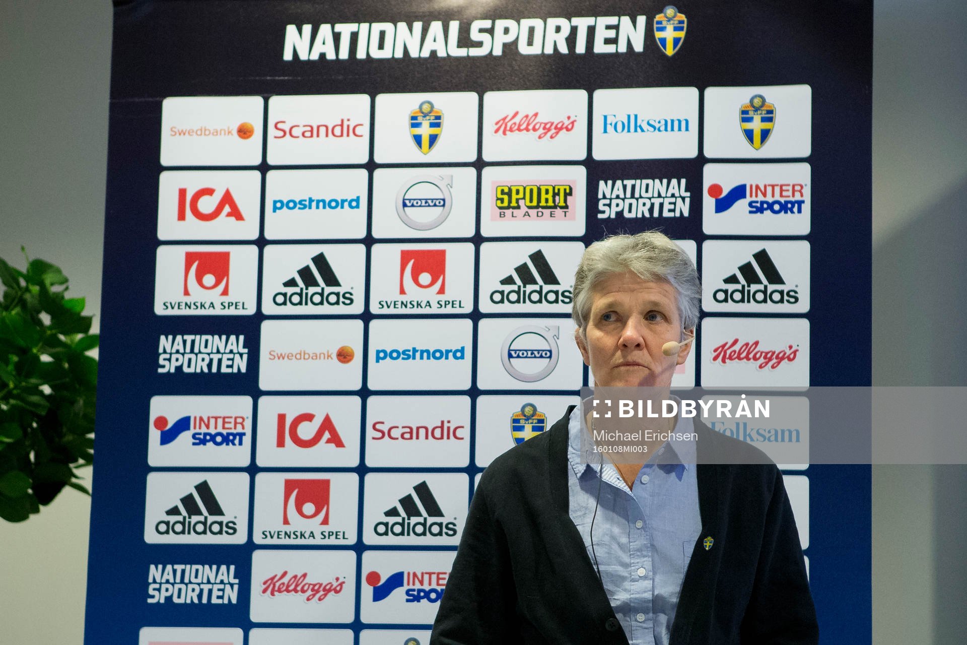 Sveriges förbundskapten i fotboll Pia Sundhage presenterar