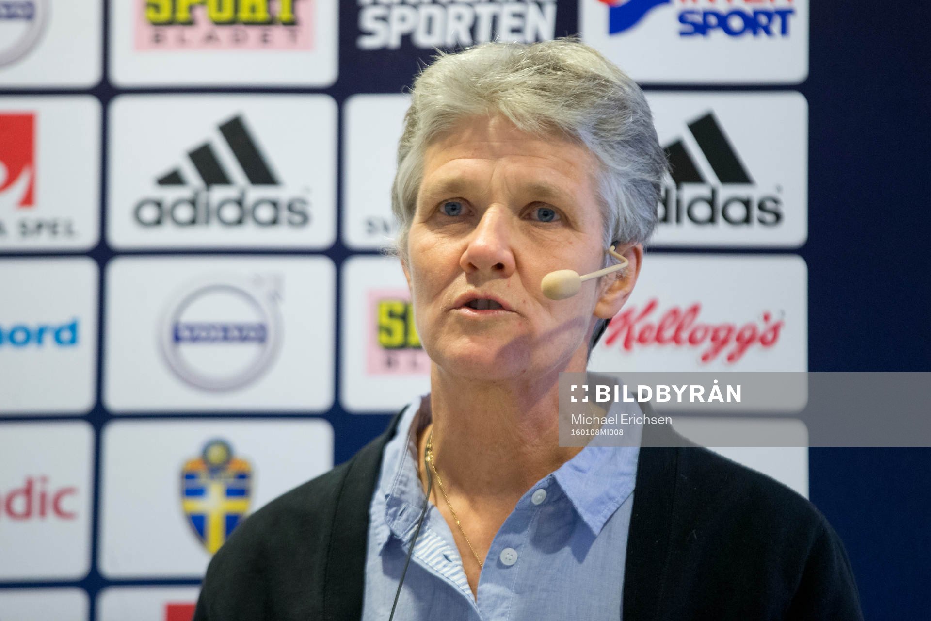 Sveriges förbundskapten i fotboll Pia Sundhage presenterar