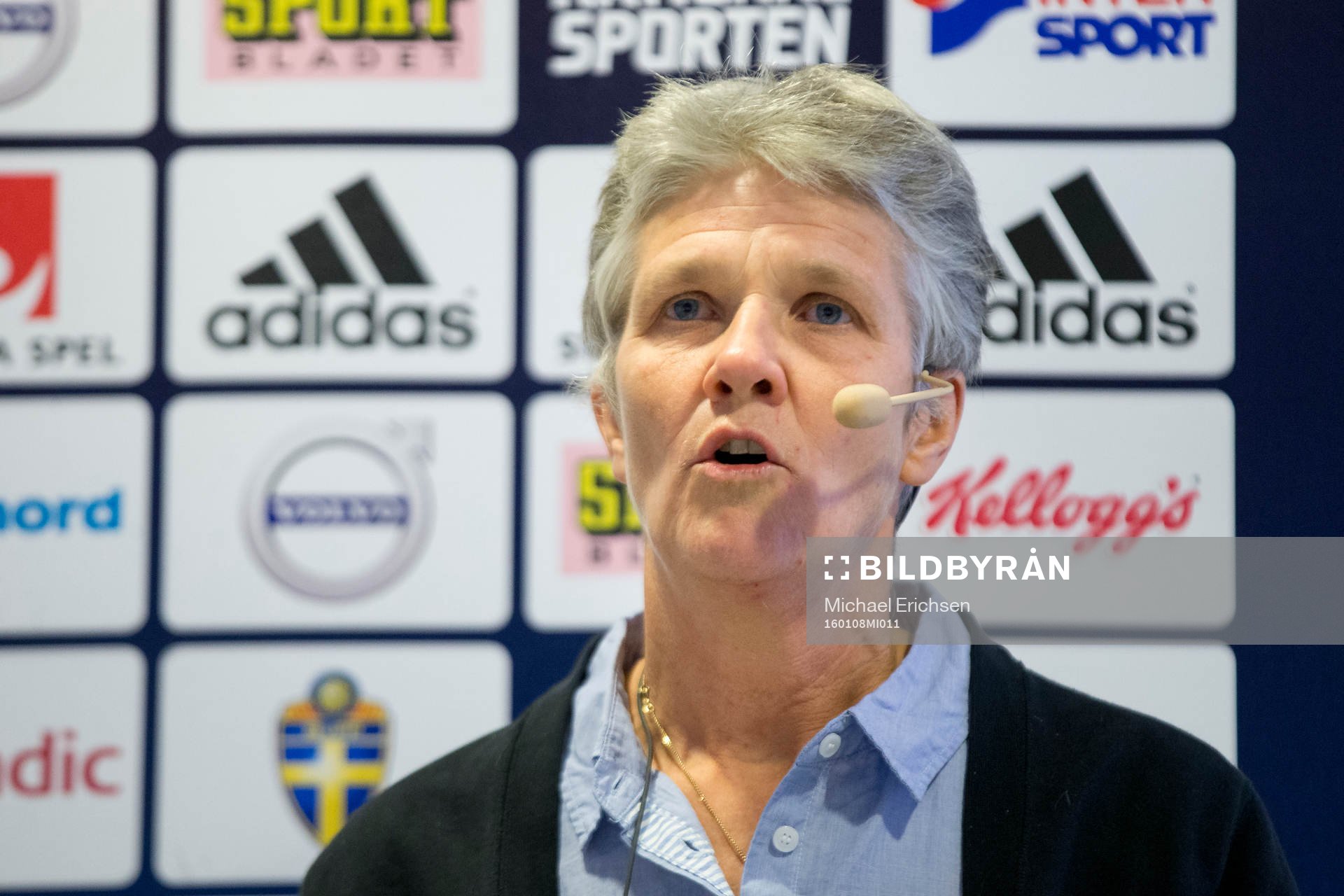 Sveriges förbundskapten i fotboll Pia Sundhage presenterar
