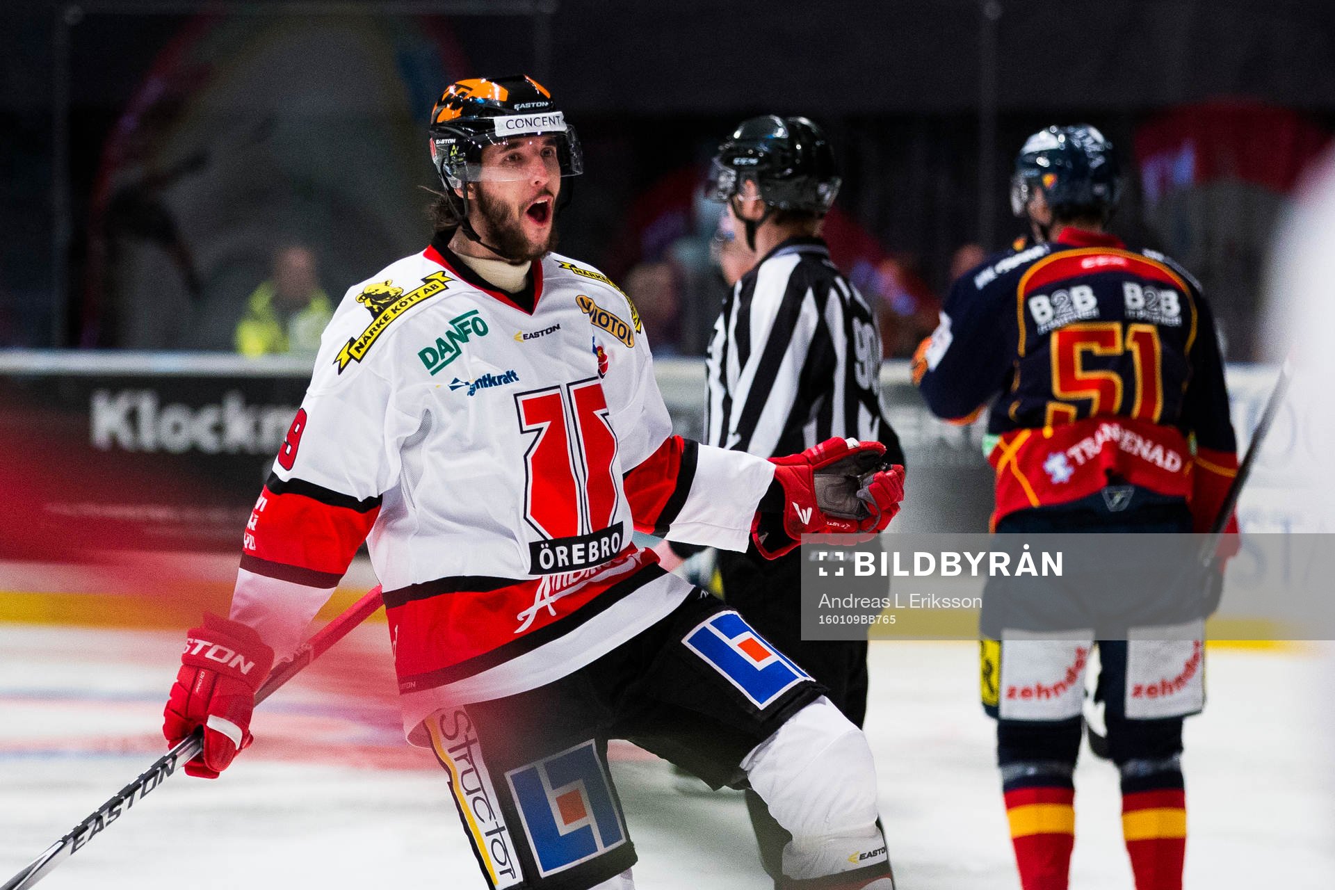 Örebros Emil Eriksson jublar
