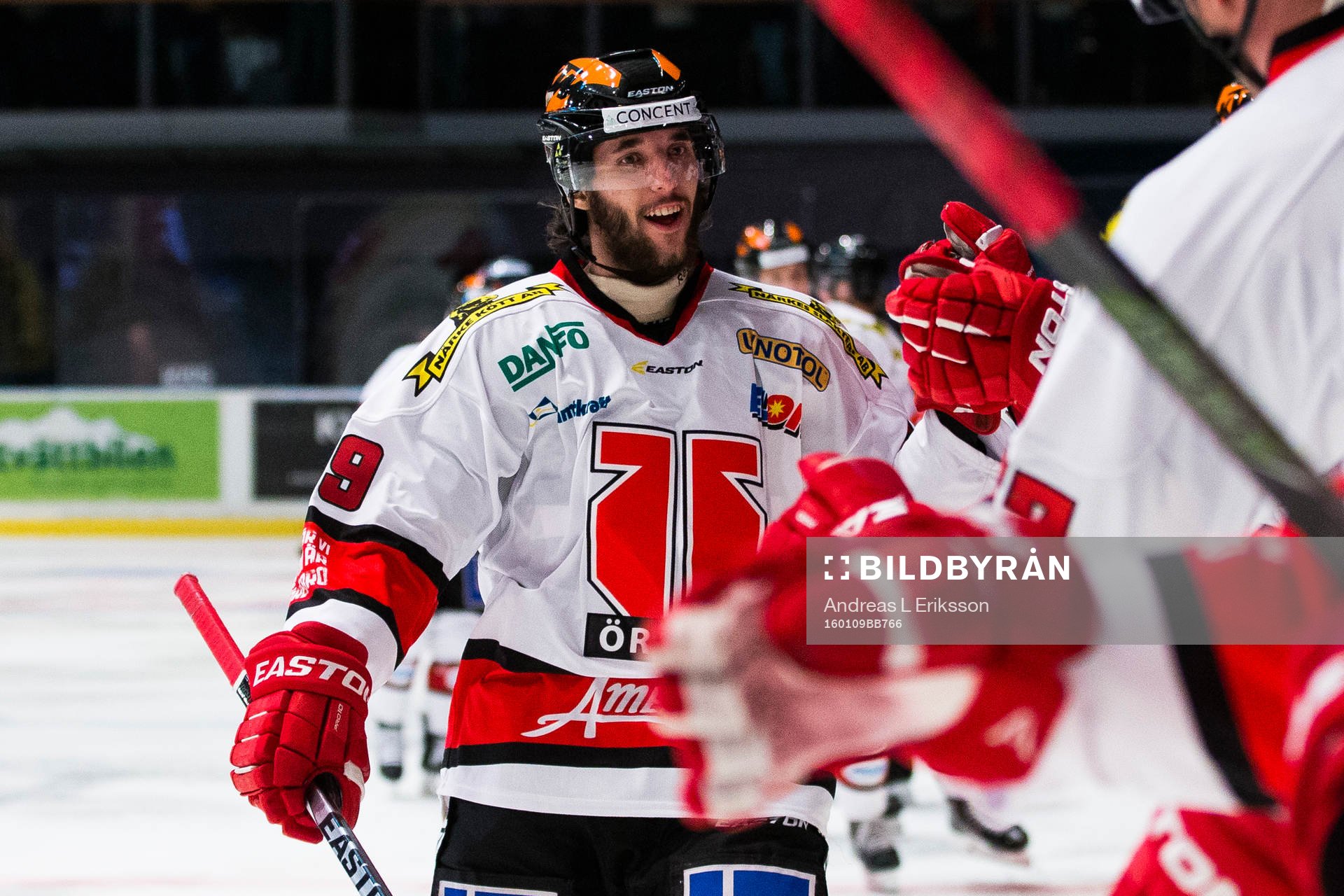 Örebros Emil Eriksson jublar