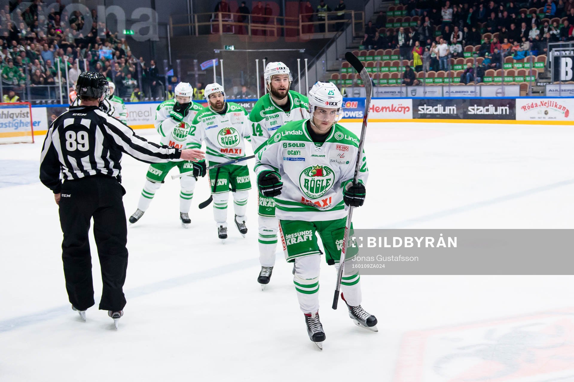 Rögles Ludvig Elvenes och Jack Connolly jublar