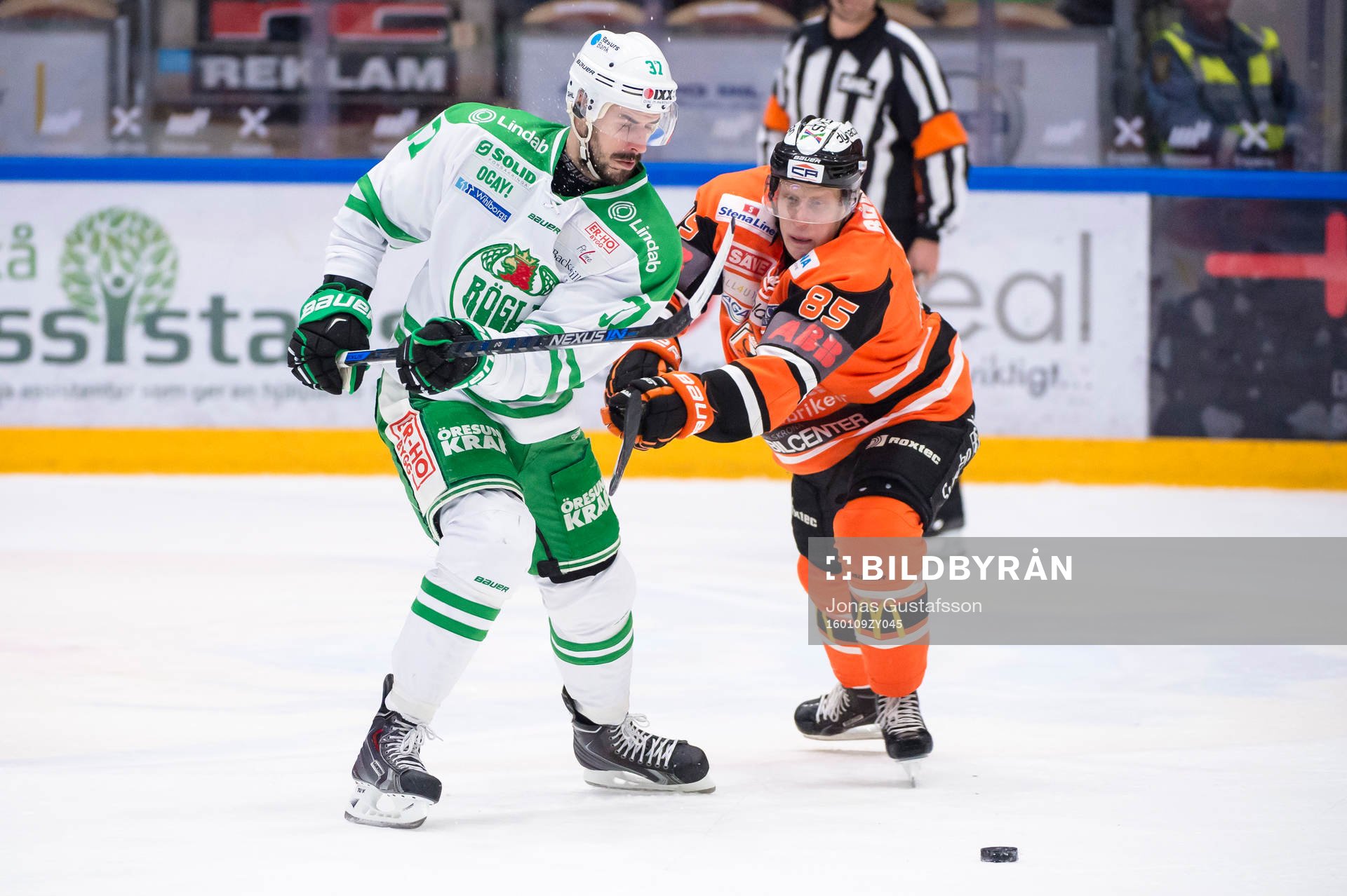 Rögles Ivan Baranka och Karlskronas Toni Kähkönen