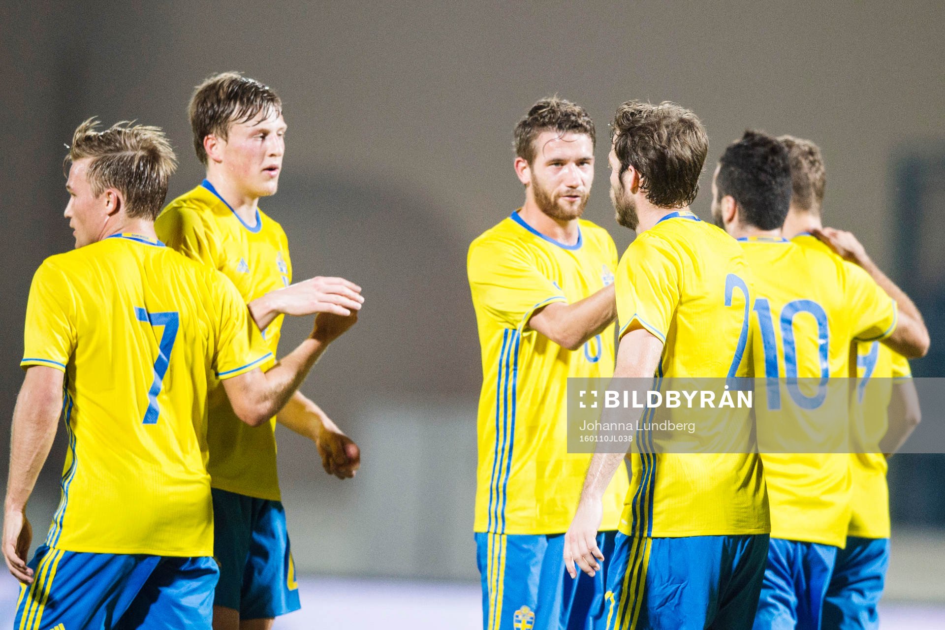 Sveriges Emil Bergström  och Marcus Rohdén jublar med