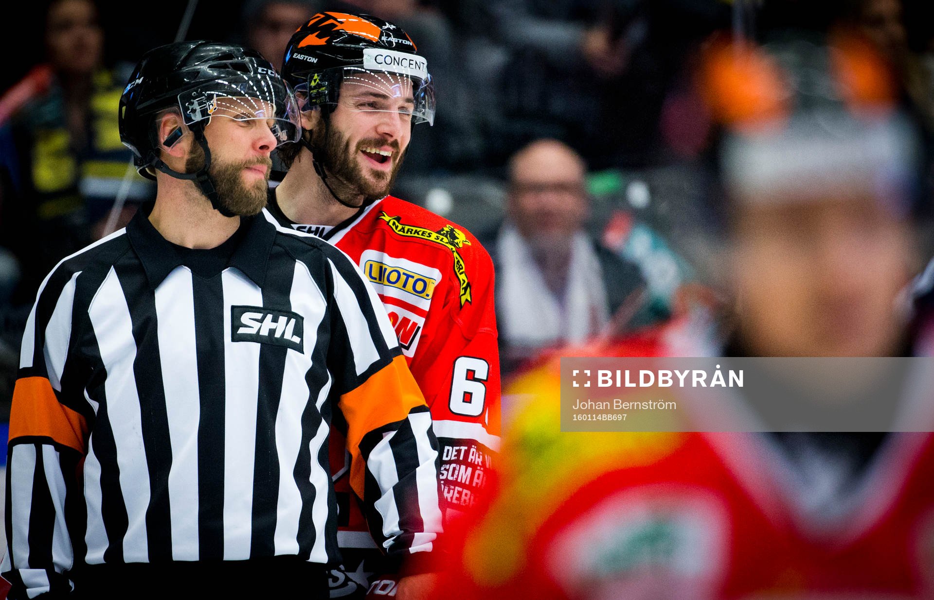 Örebros Justin Hodgman skrattar
