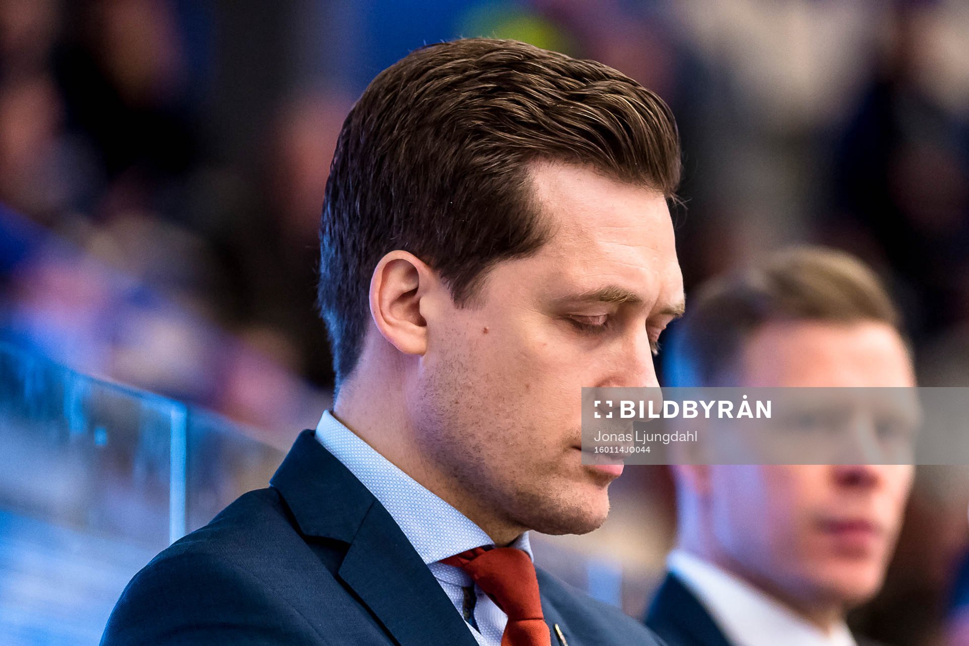 Växjös tränare Sam Hallam deppar