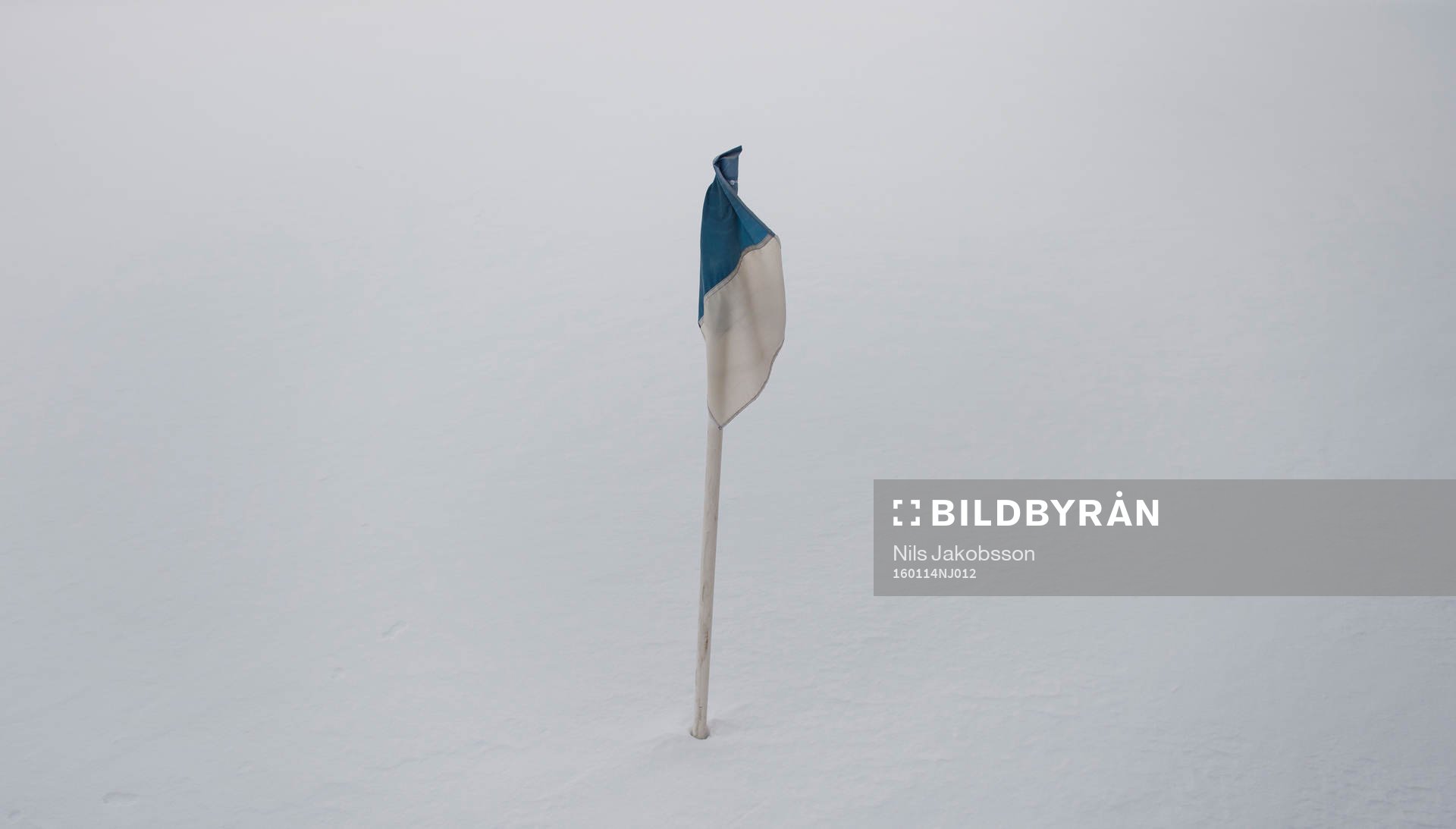 En hörnflagga är det enda som syns