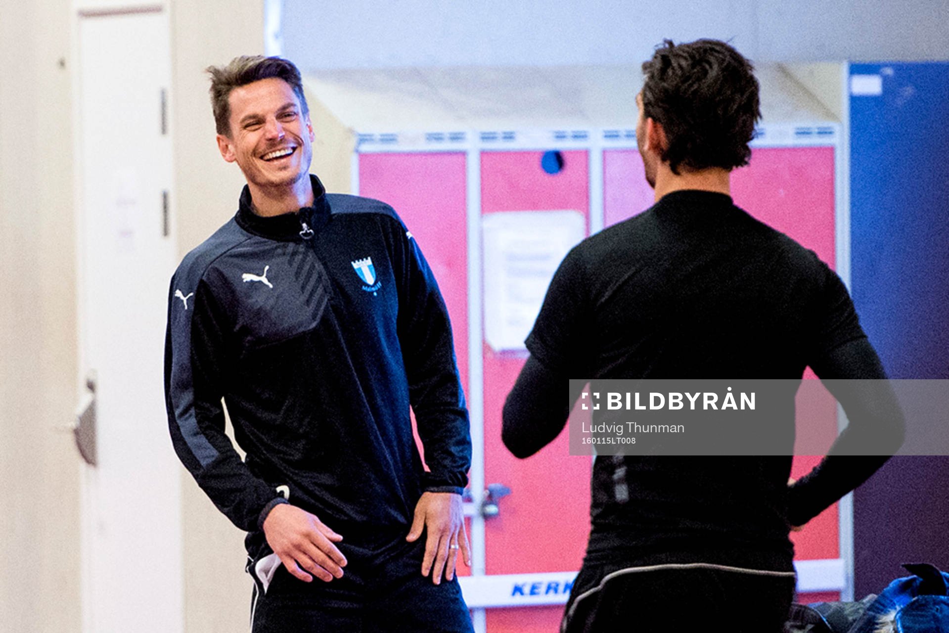 Markus Rosenberg skrattar när Malmö FFs spelare fystestas