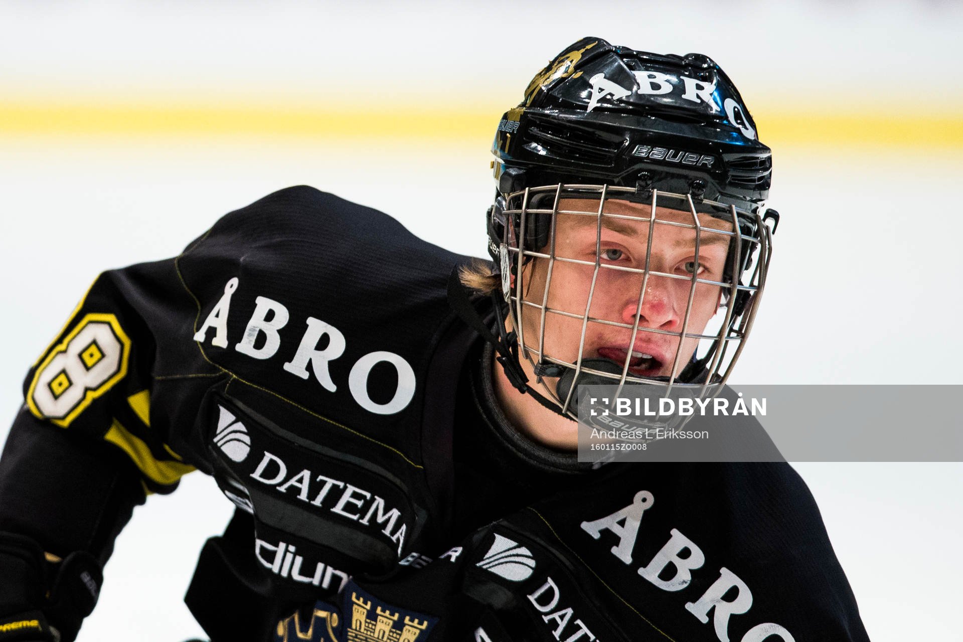 s Jesper Bratt
