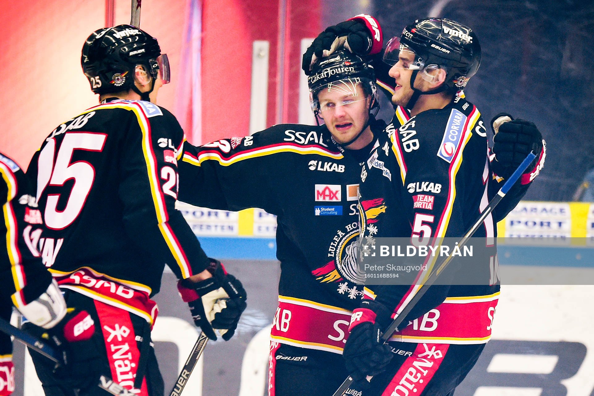 Luleås Lucas Wallmark jublar