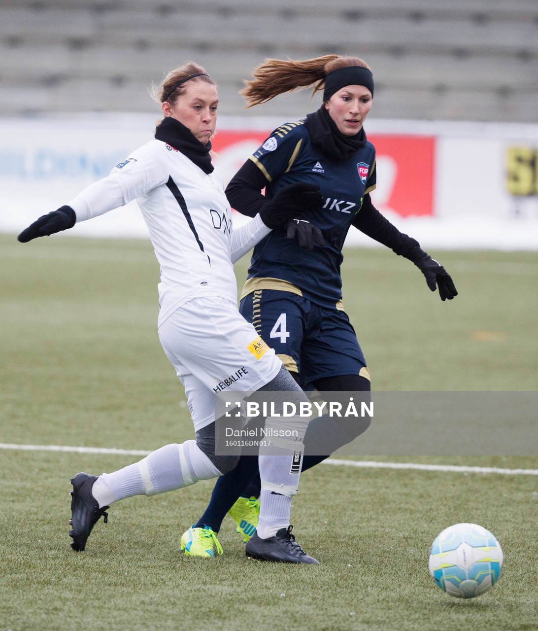 Rosengårds Emma Berglund och Lilleströms Mimmi Löfwenius
