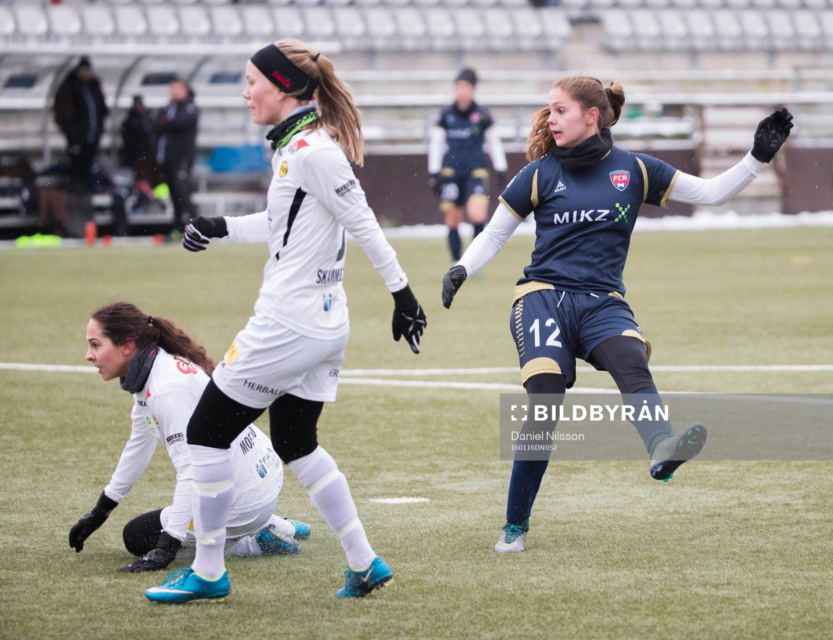 Rosengårds Lieke Martens skjuter mål