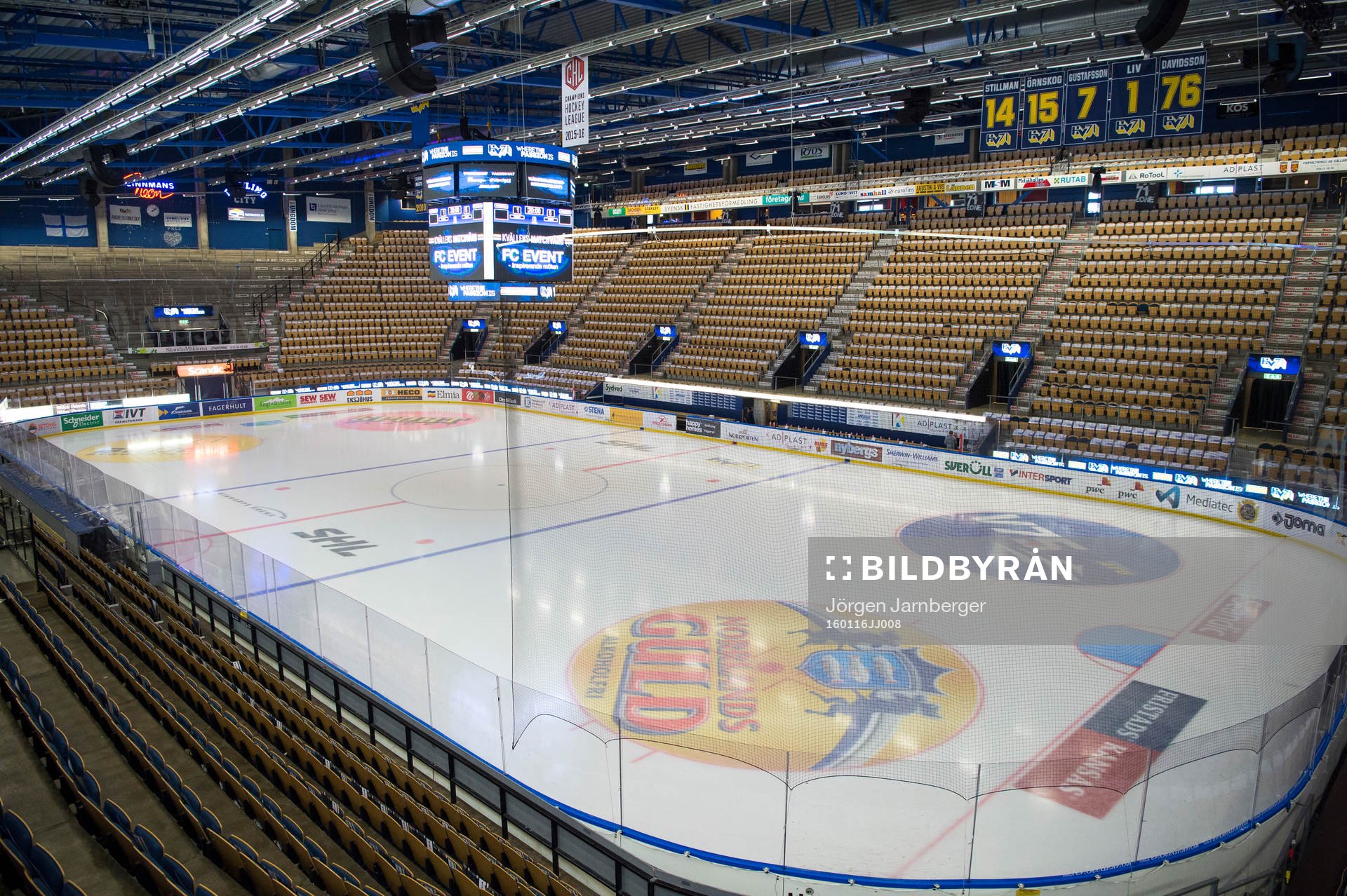 Interiör av Kinnarps arena innan en ishockeymatch i SHL