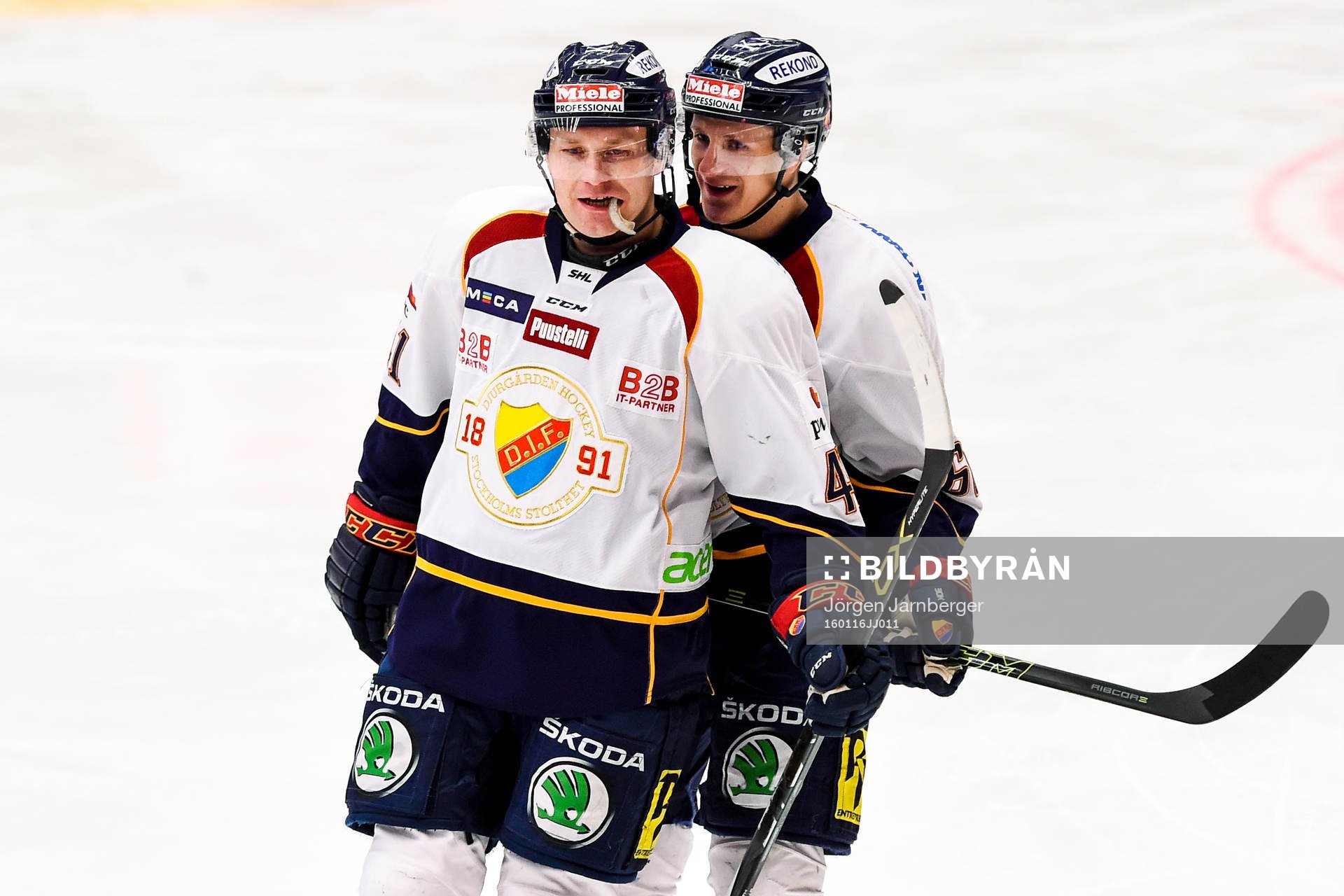 Djurgårdens Patrick Thoresen och Marcus Sörensen jublar