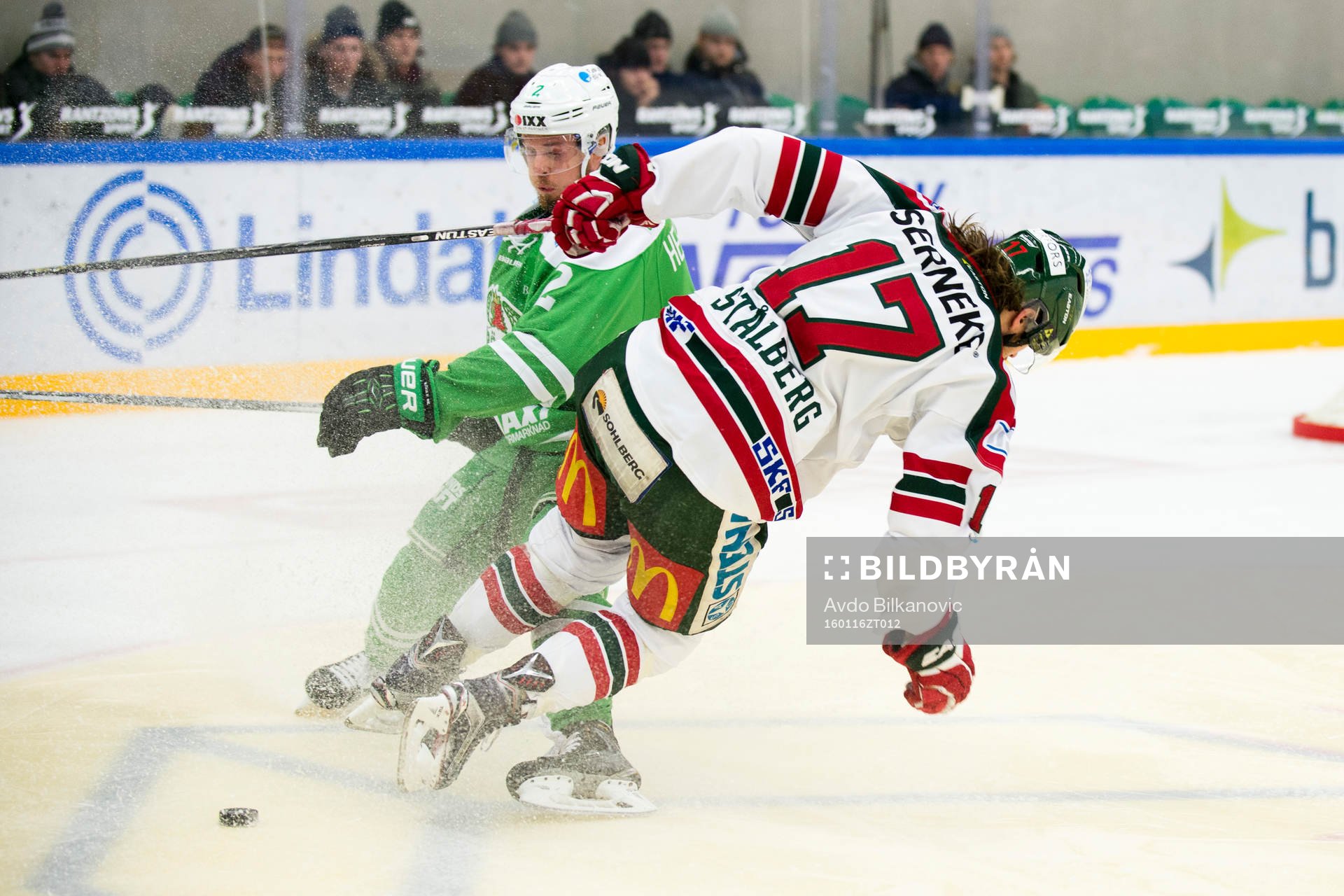 Frölundas Sebastian Stålberg  och Rögles Jens Hellgren