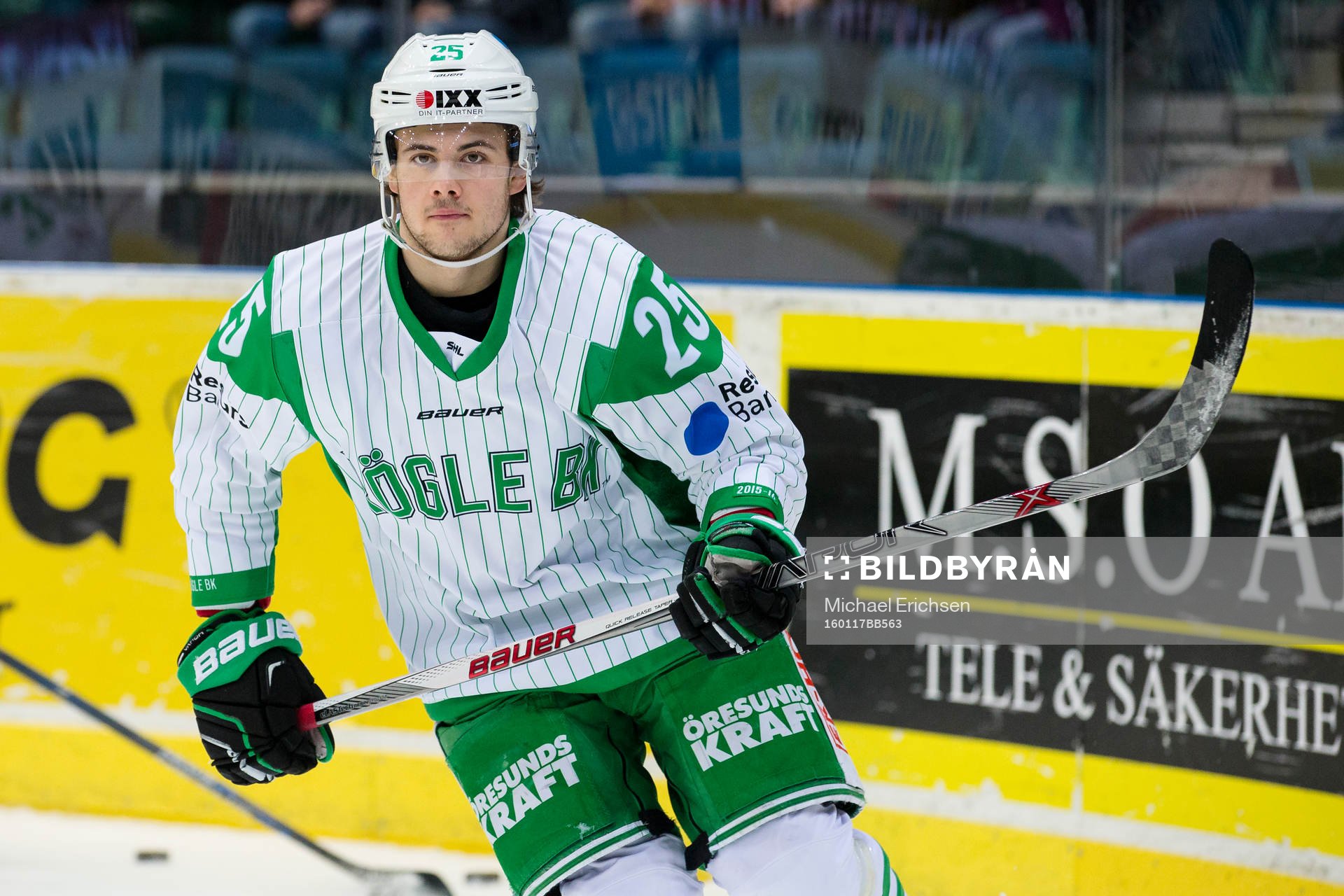 Rögles Ludvig Elvenes på uppvärmningen innan en