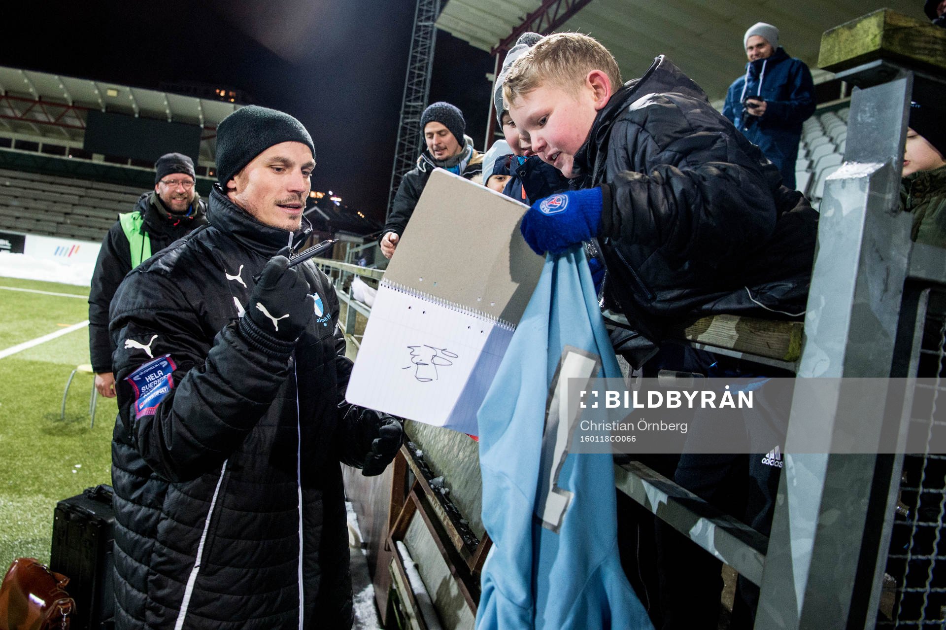 Markus Rosenberg men unga fans