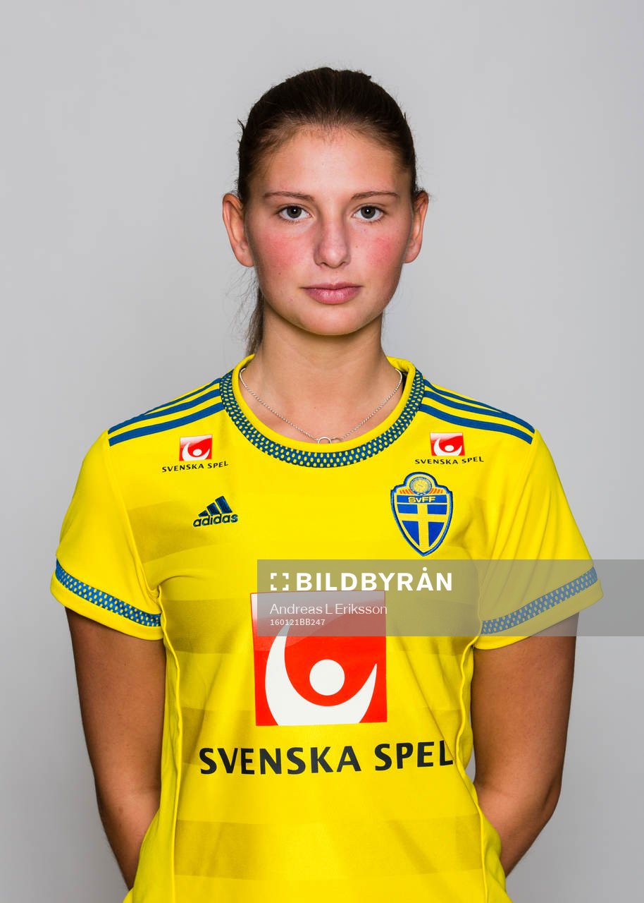 Saga Ollerstam i F19/U20-landslaget