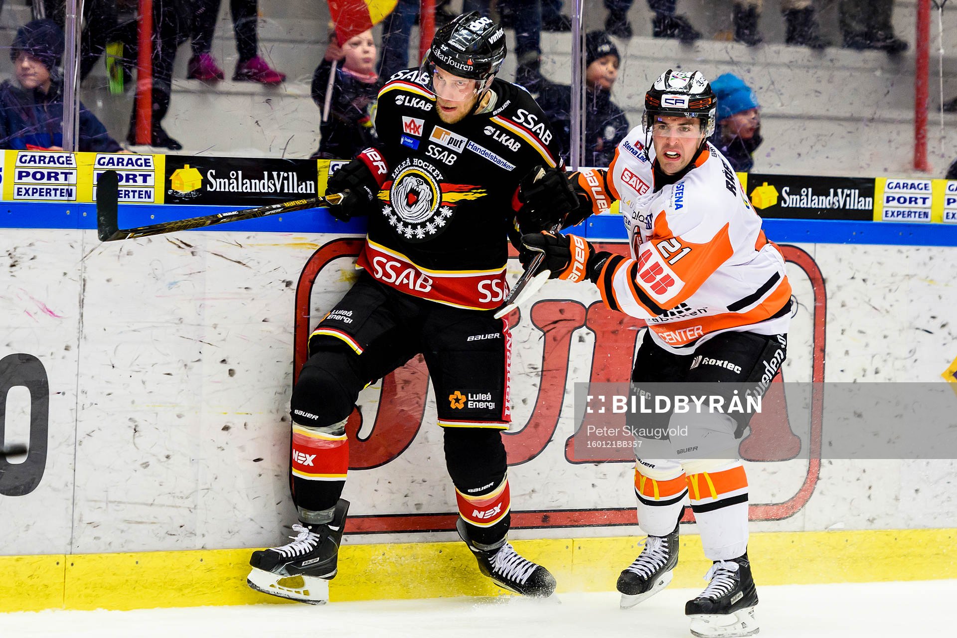 Luleås Ilari Melart och Karlskronas Riley Holzapfel