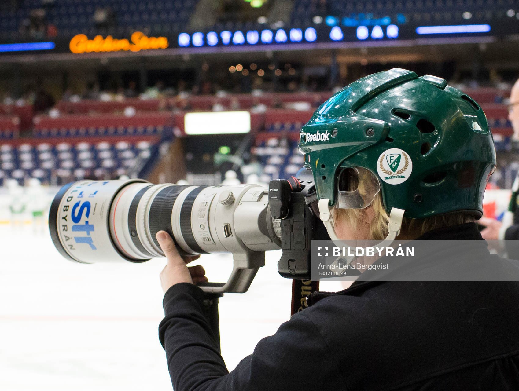Anna-Lena Bergqvist fotograferar