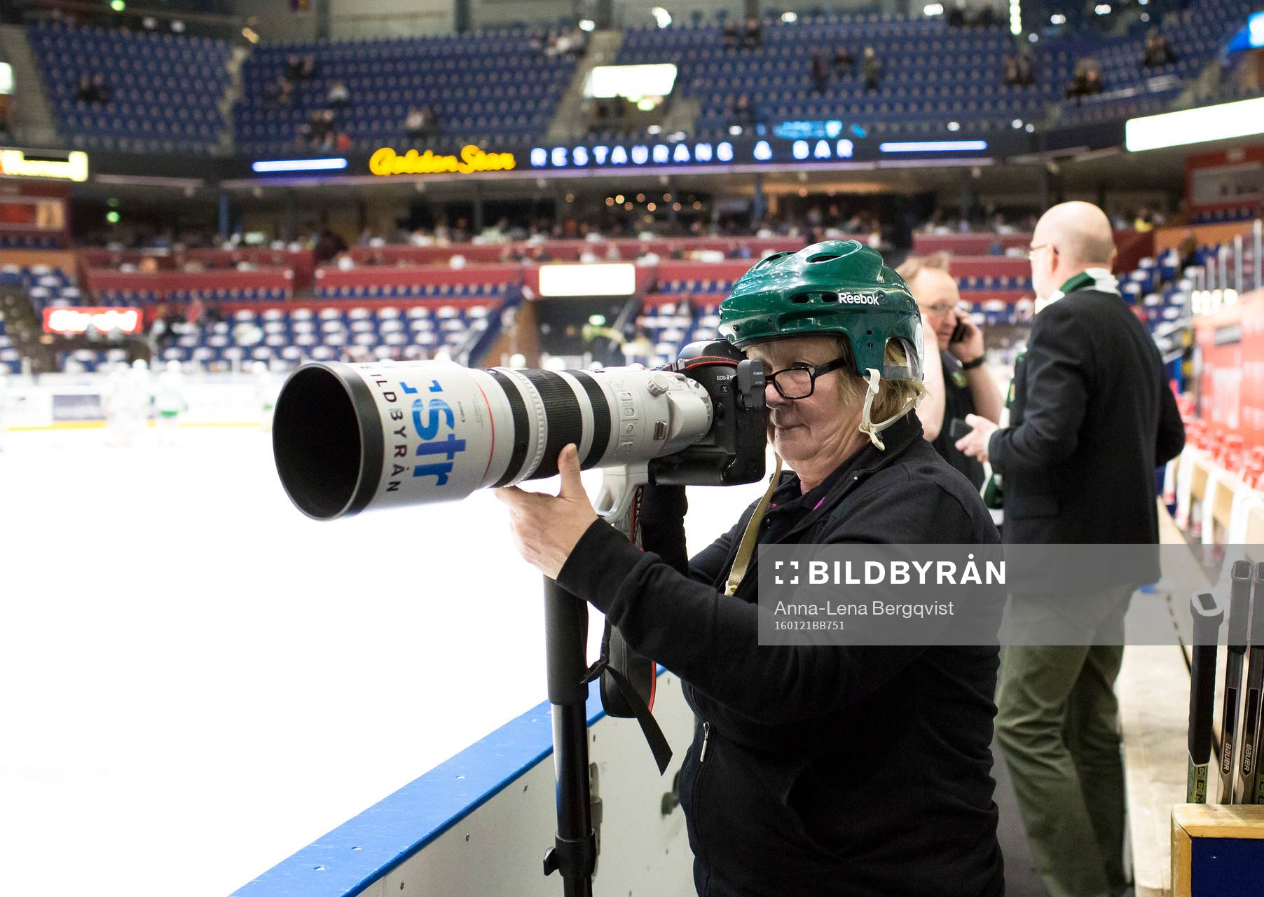 Anna-Lena Bergqvist fotograferar