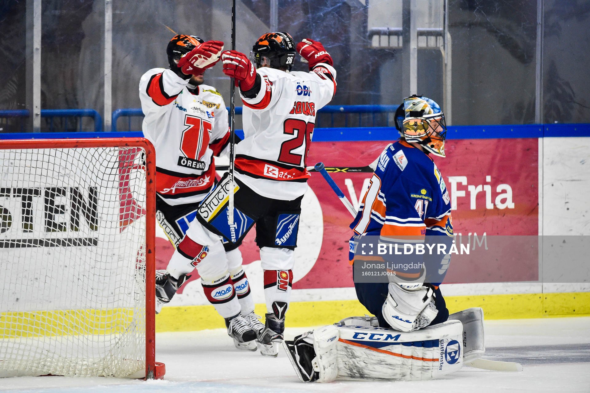 Örebros Greg Squires jublar