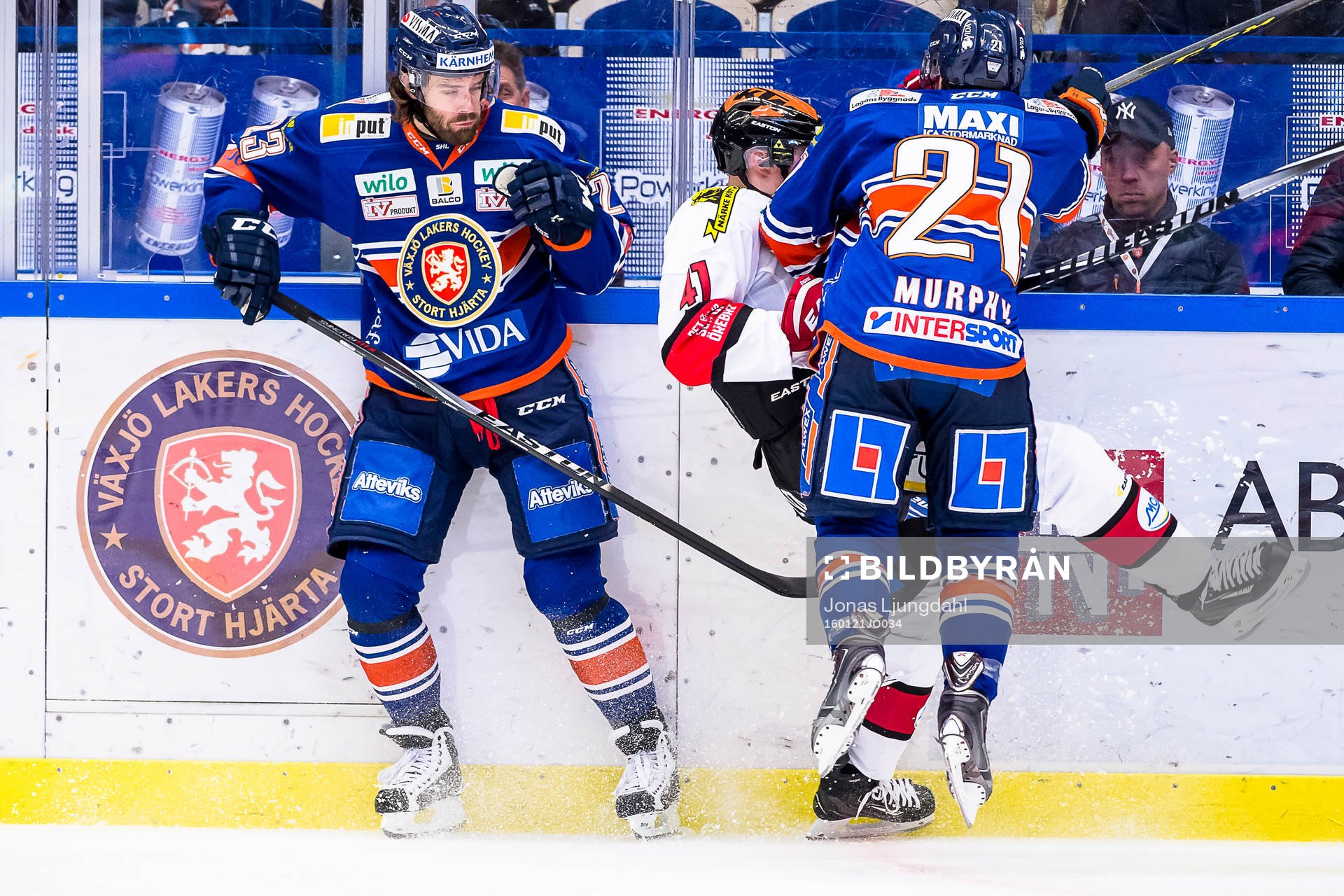 Växjös Cory Murphy och Ville Leino