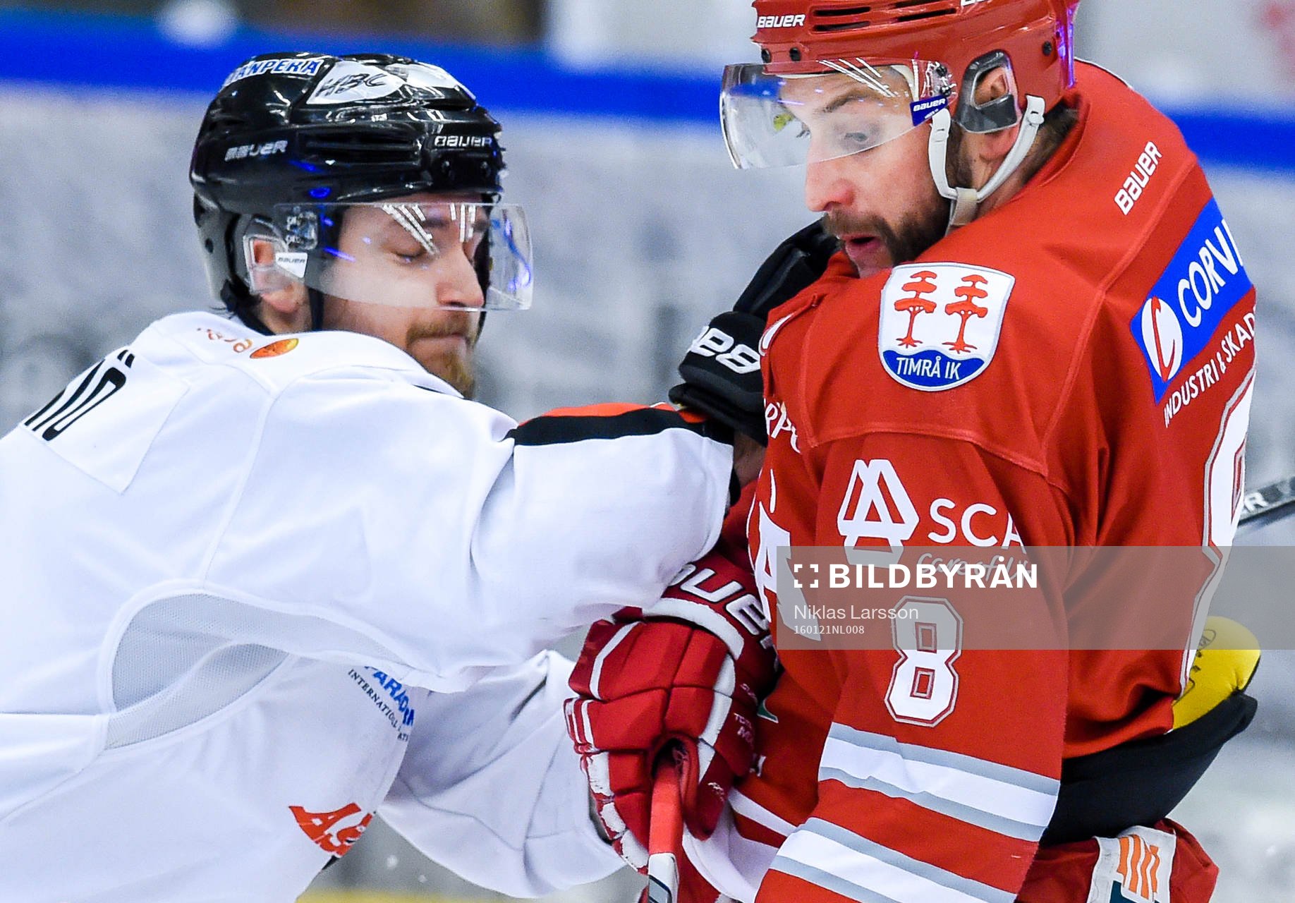 Asplövens Jesse Jyrkkiö och Timrås Per Hallin