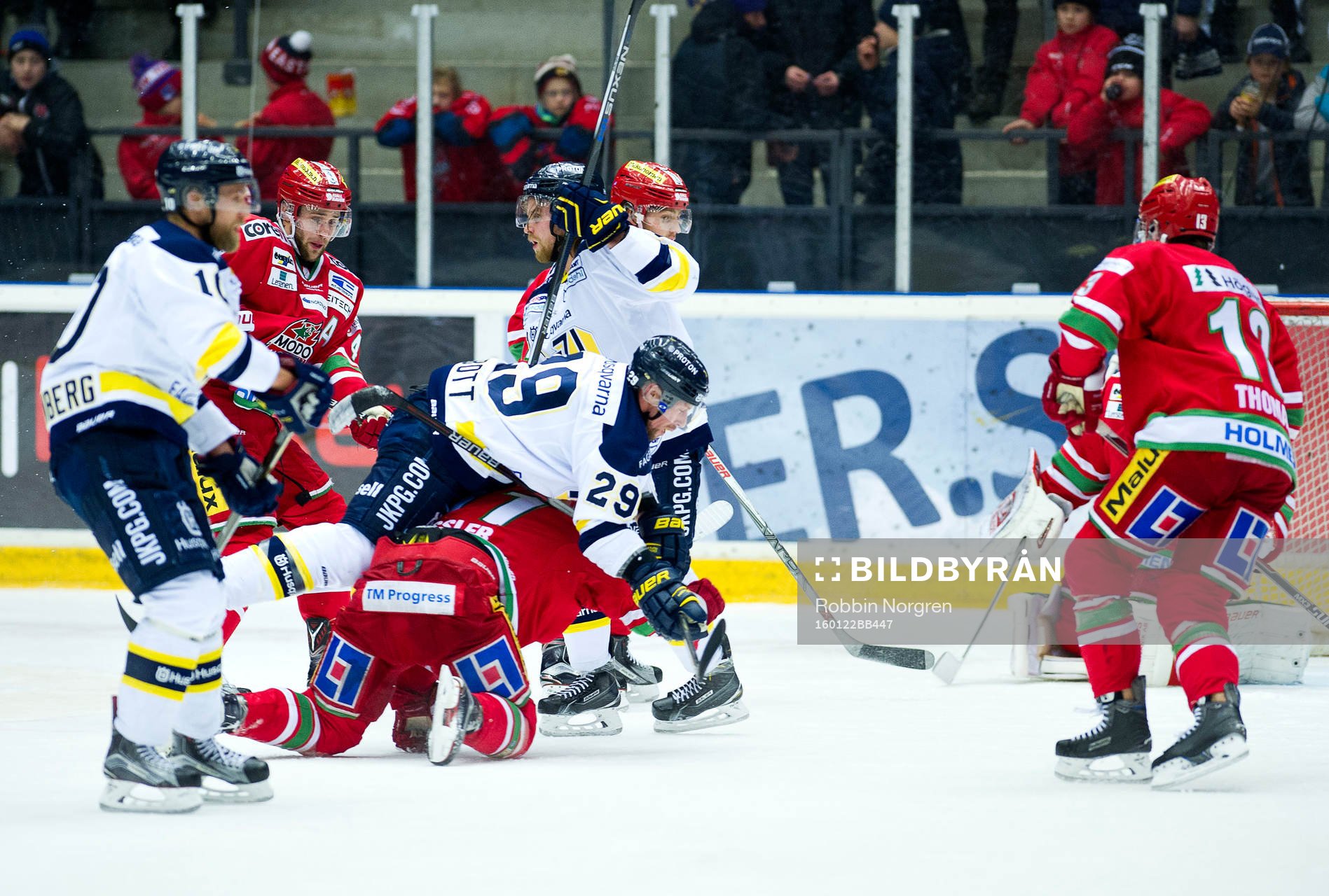 HV71s Chris Abbott
